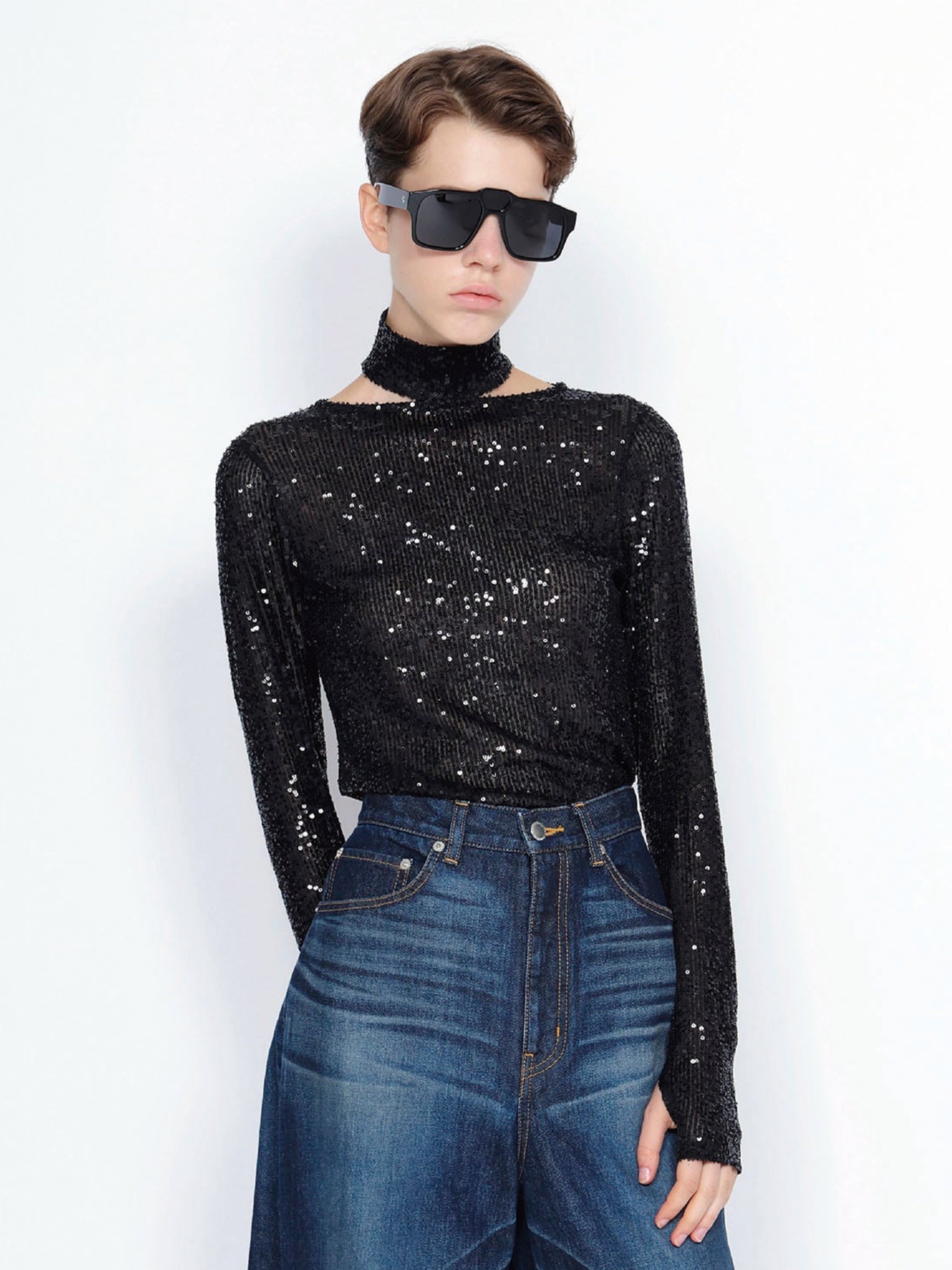 SPANGLE CUT OUT HI-NECK TOP