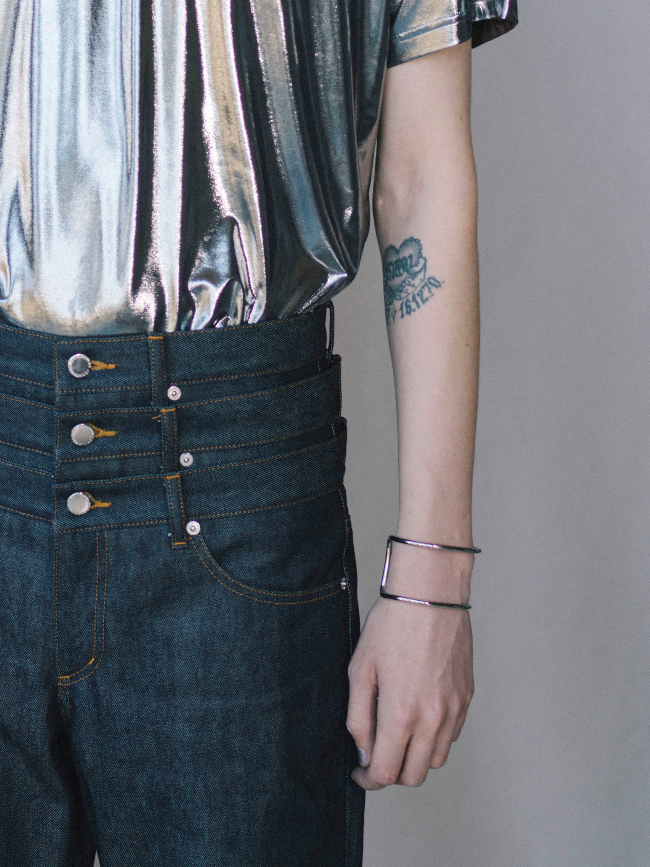 DOUBLE FRAME BANGLE