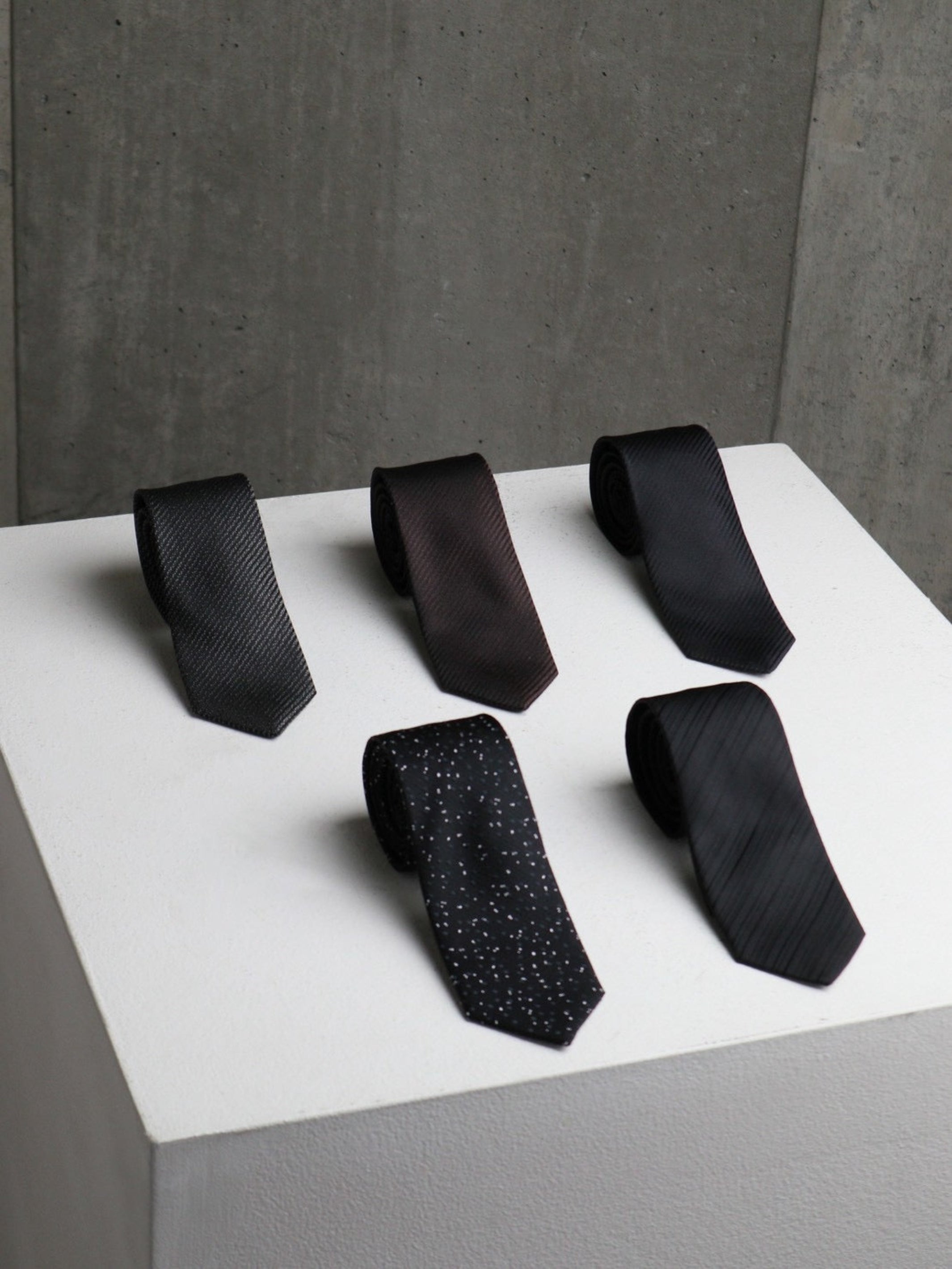 REGIMENTAL NECK TIE
