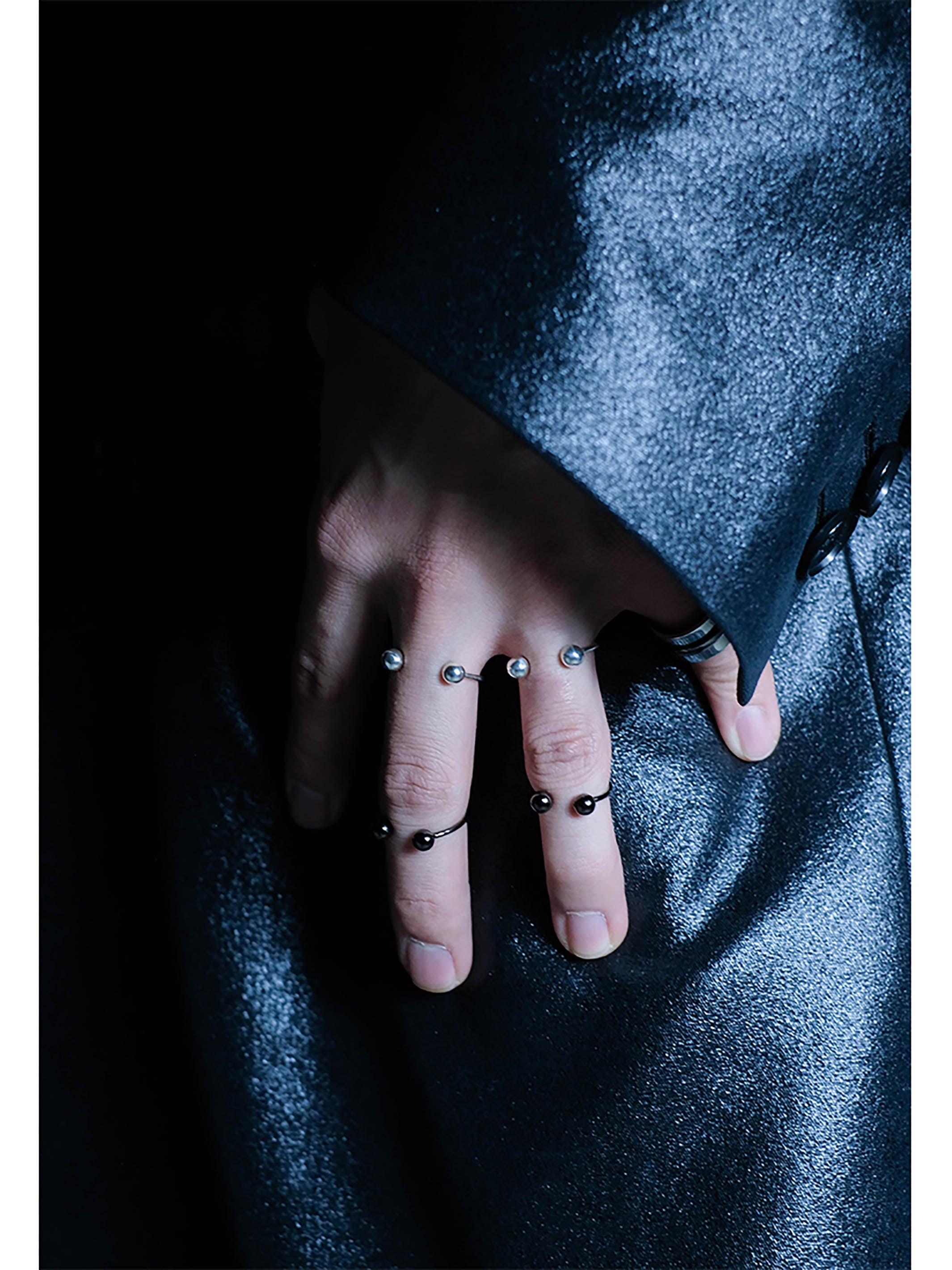 CIRCULAR BARBELL RING