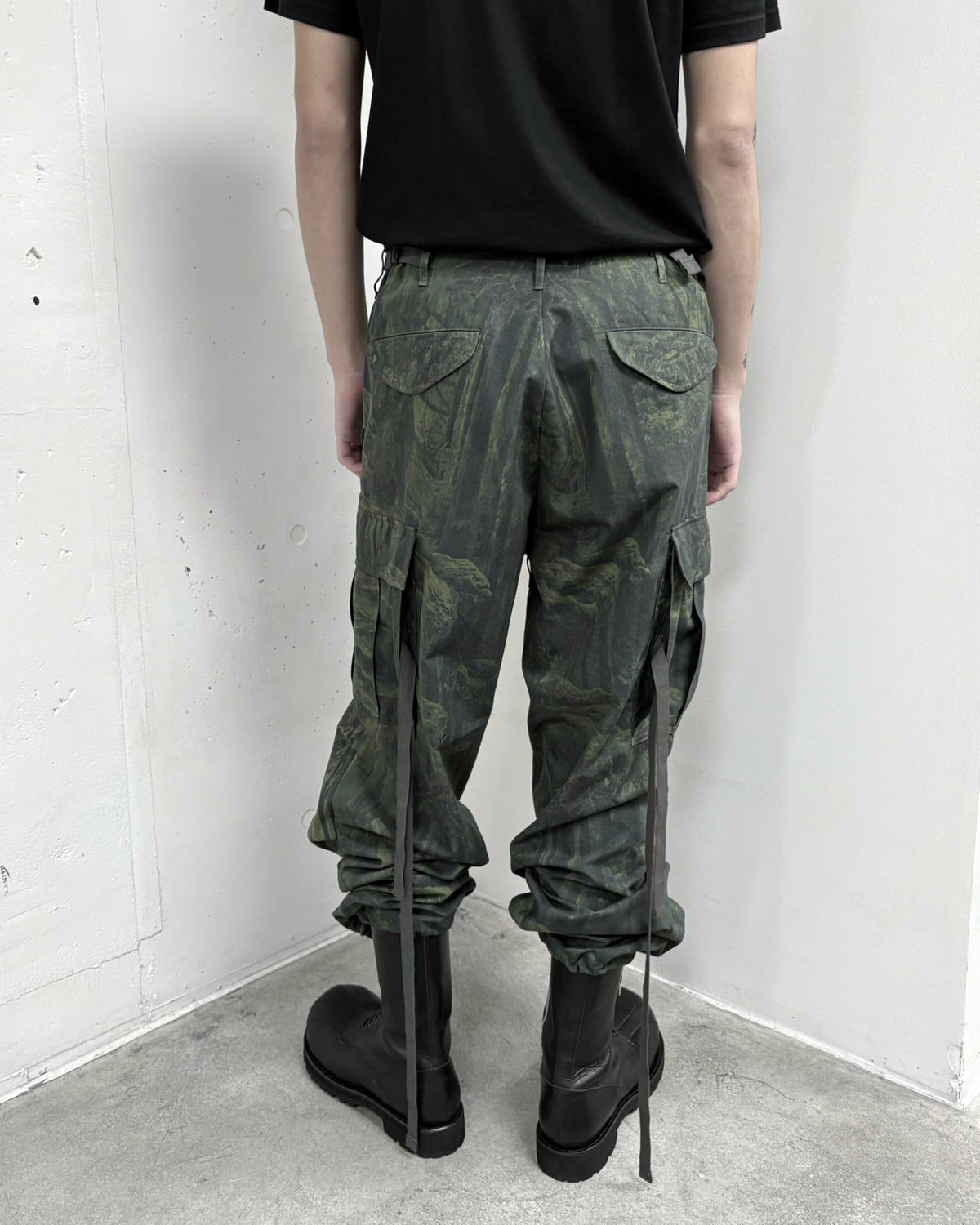 TREE CAMO ZIPPED CARGO PANTS