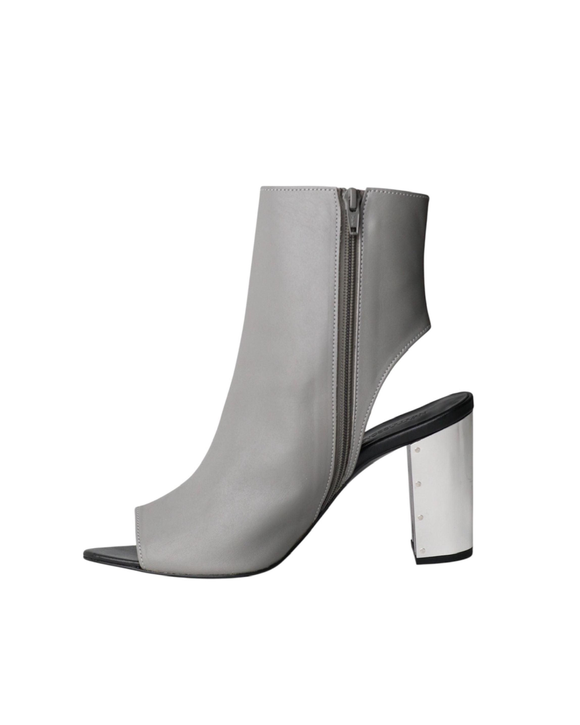 METAL HEEL LEATHER BOOTS | GREY