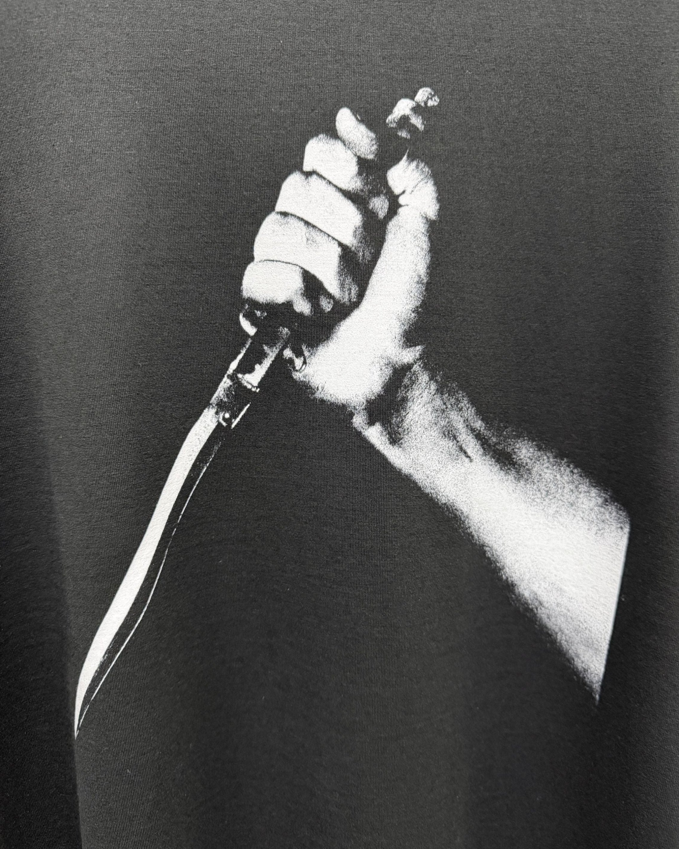 "KNIFE" PRINT TEE