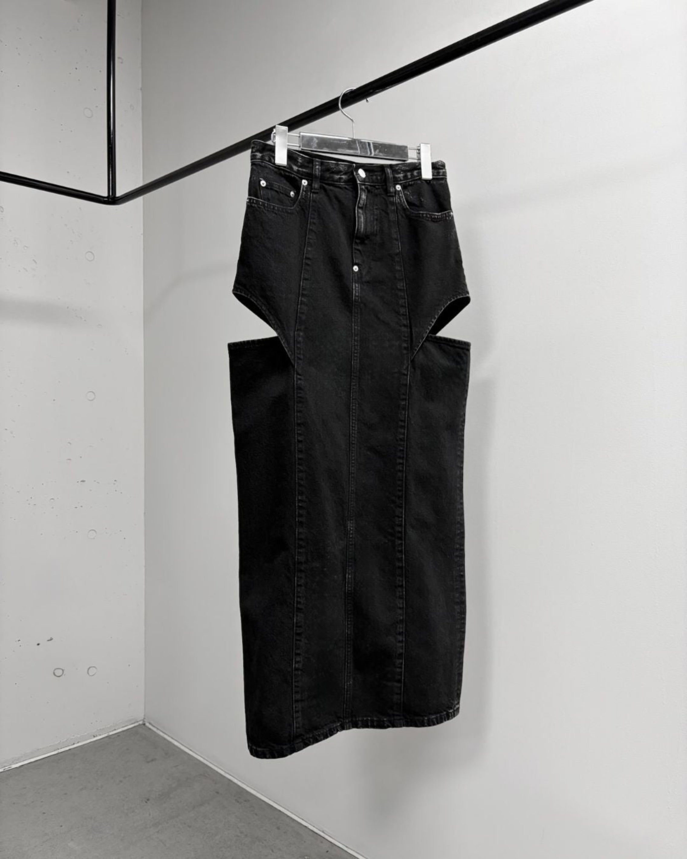 WASHED DENIM HOLLOWED OUT SKIRT