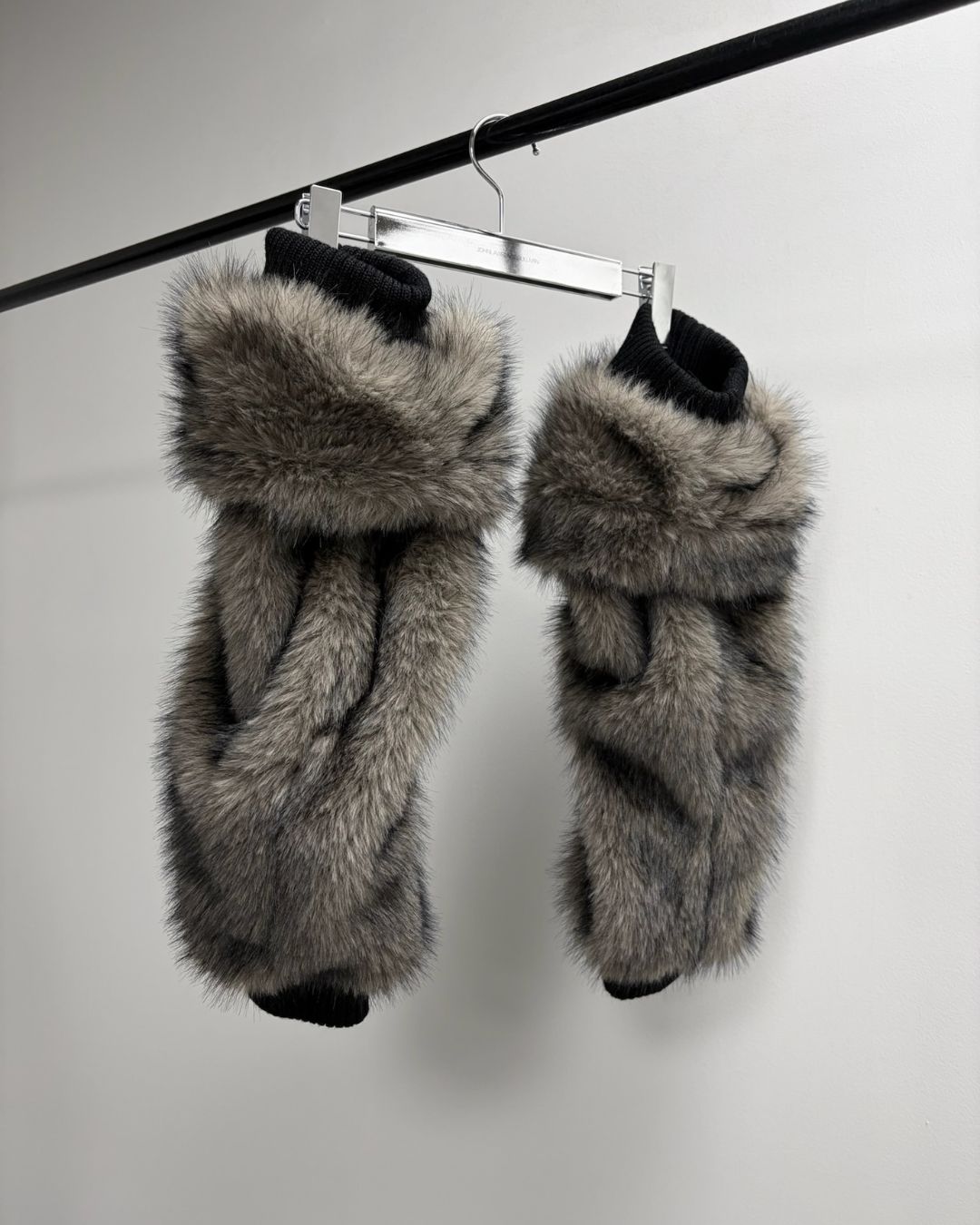 FUR ARM WARMER