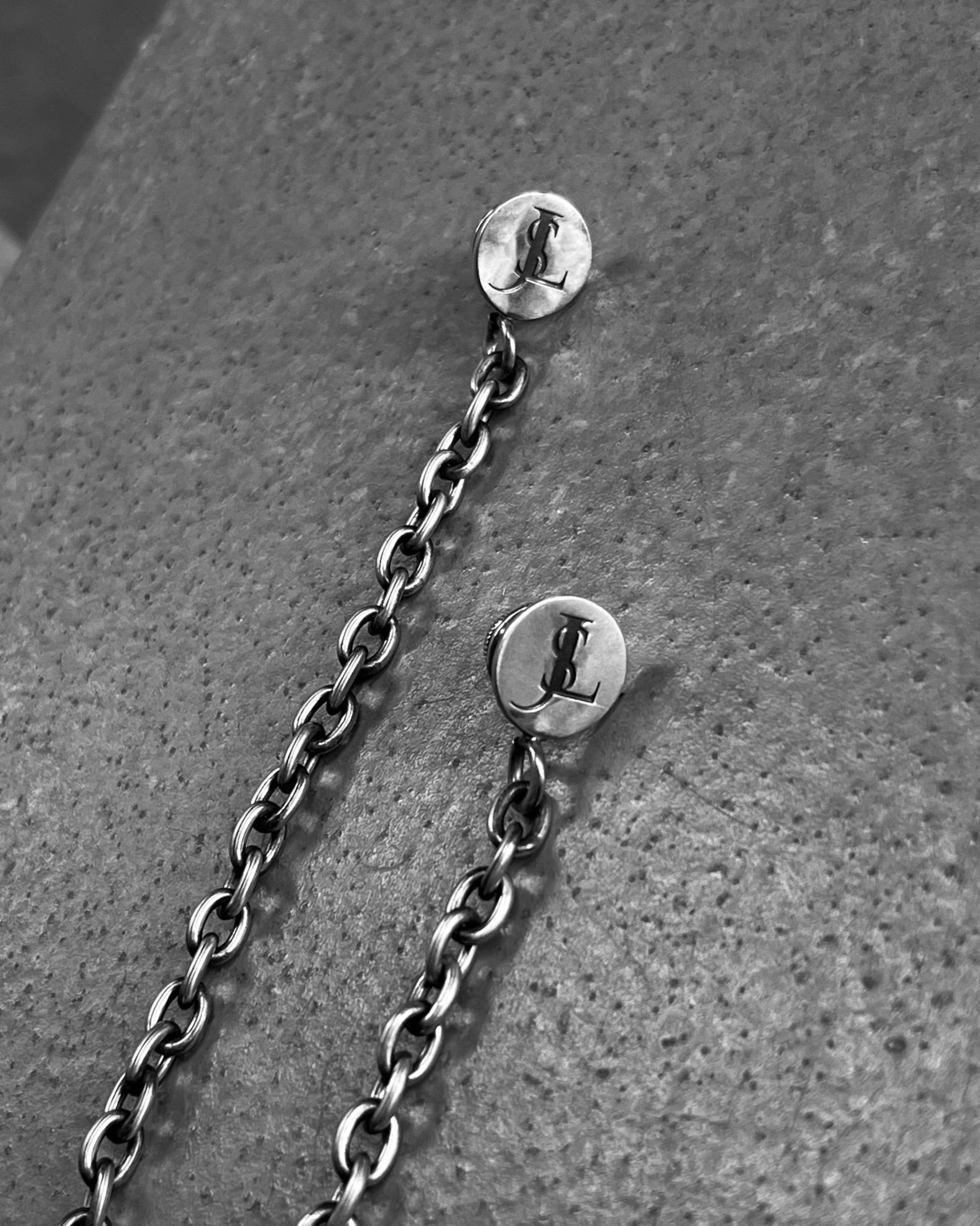 OVAL LINK CHAIN LAPEL PINS