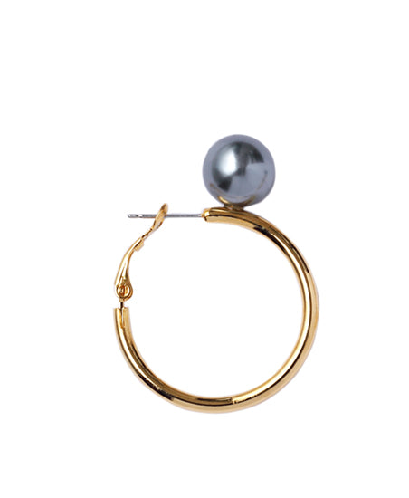 Pearl earrings (pair)