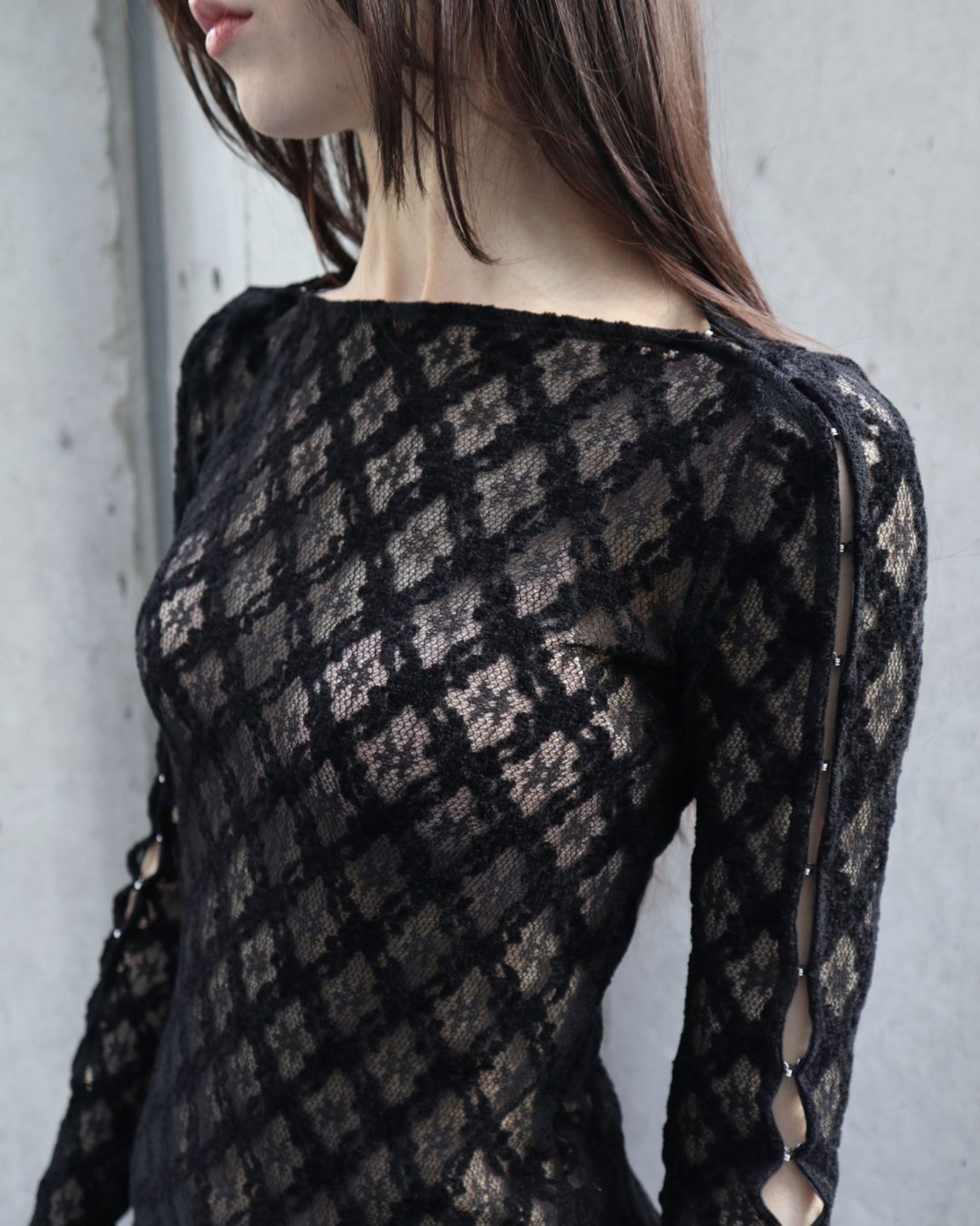 LACE BOAT NECK TOP