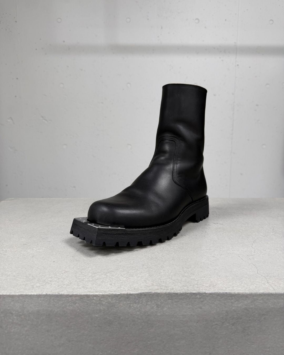 METAL TOE ZIP-UP BOOTS