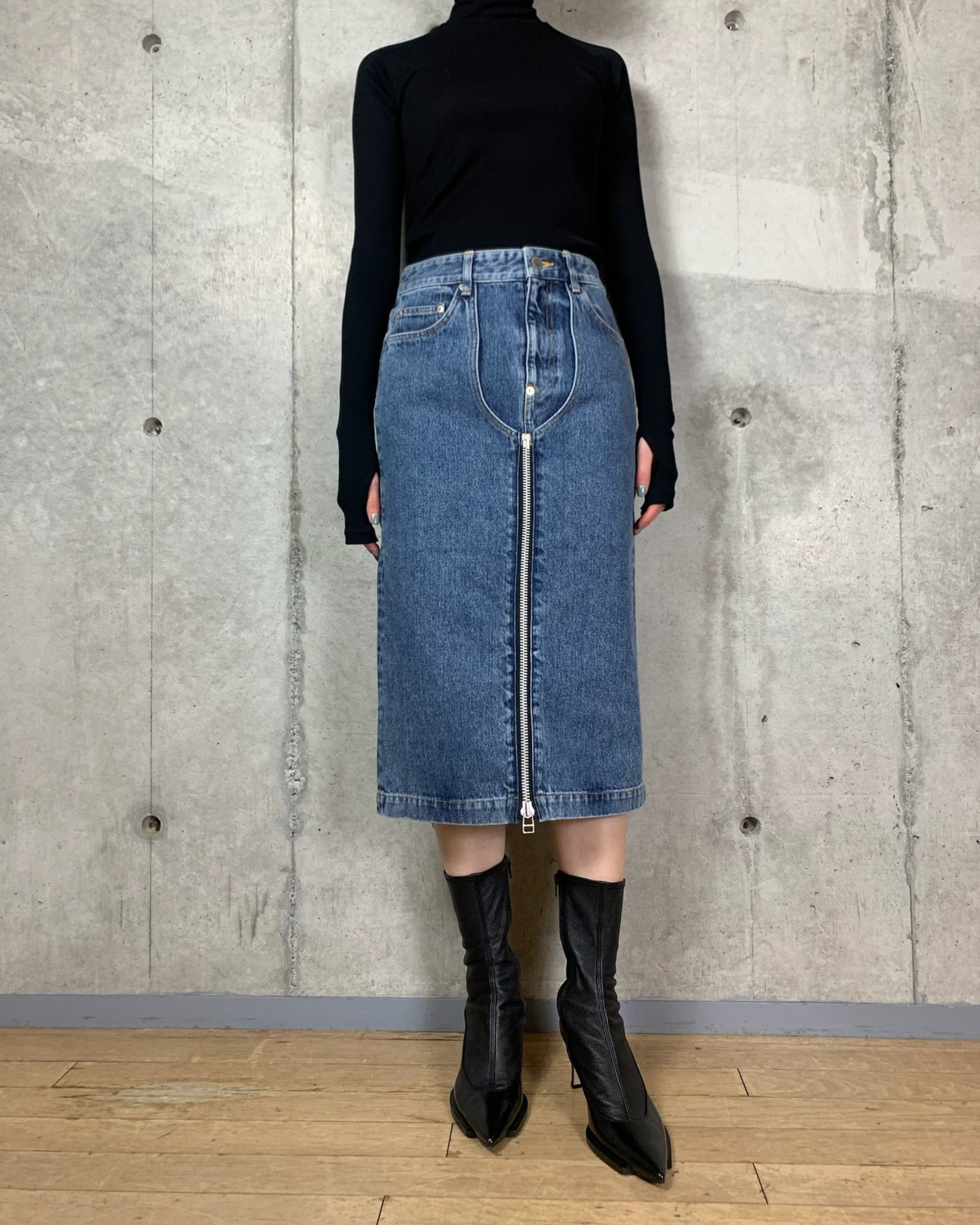 WASHED DENIM ZIP SKIRT