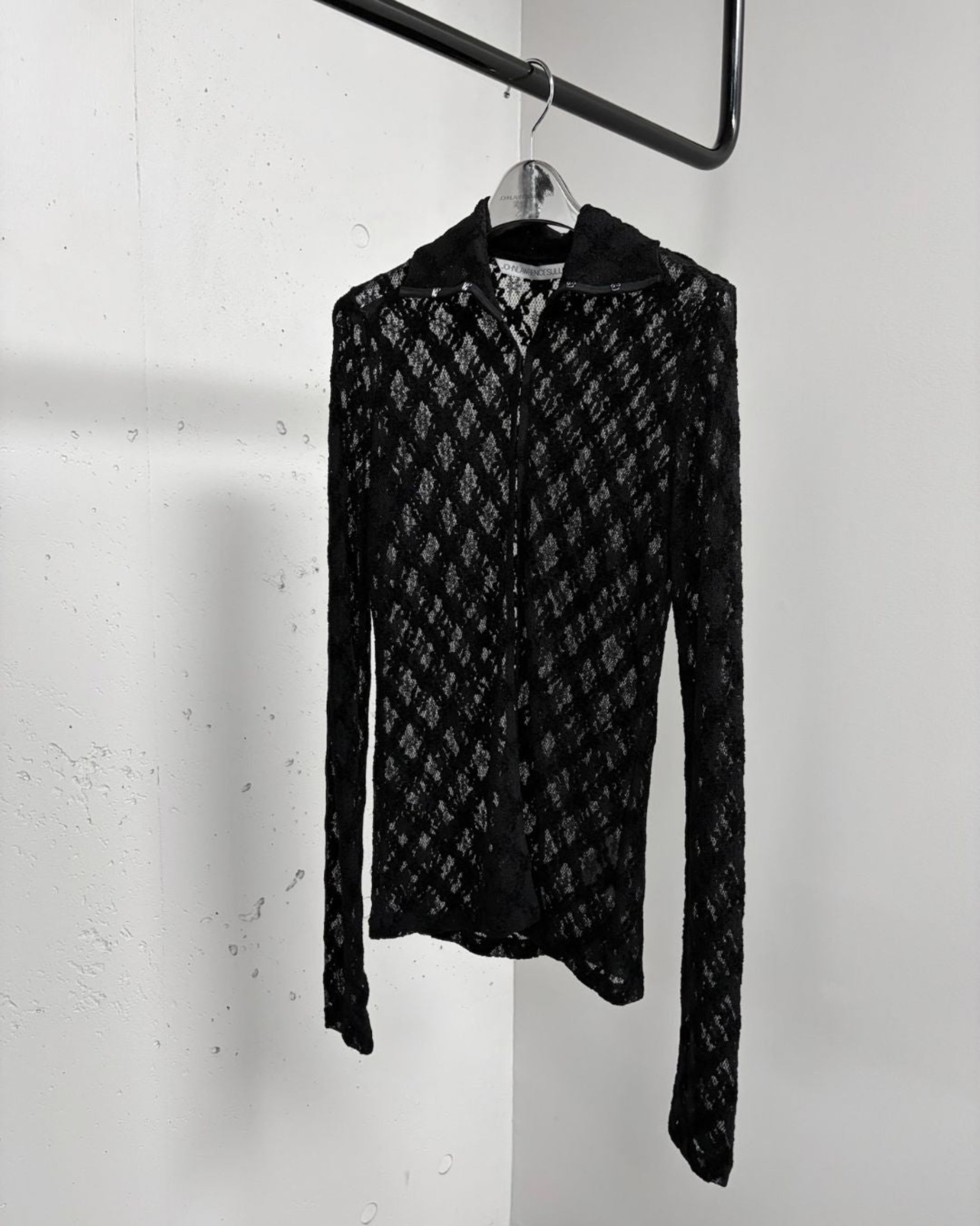 LACE HI NECK TOP