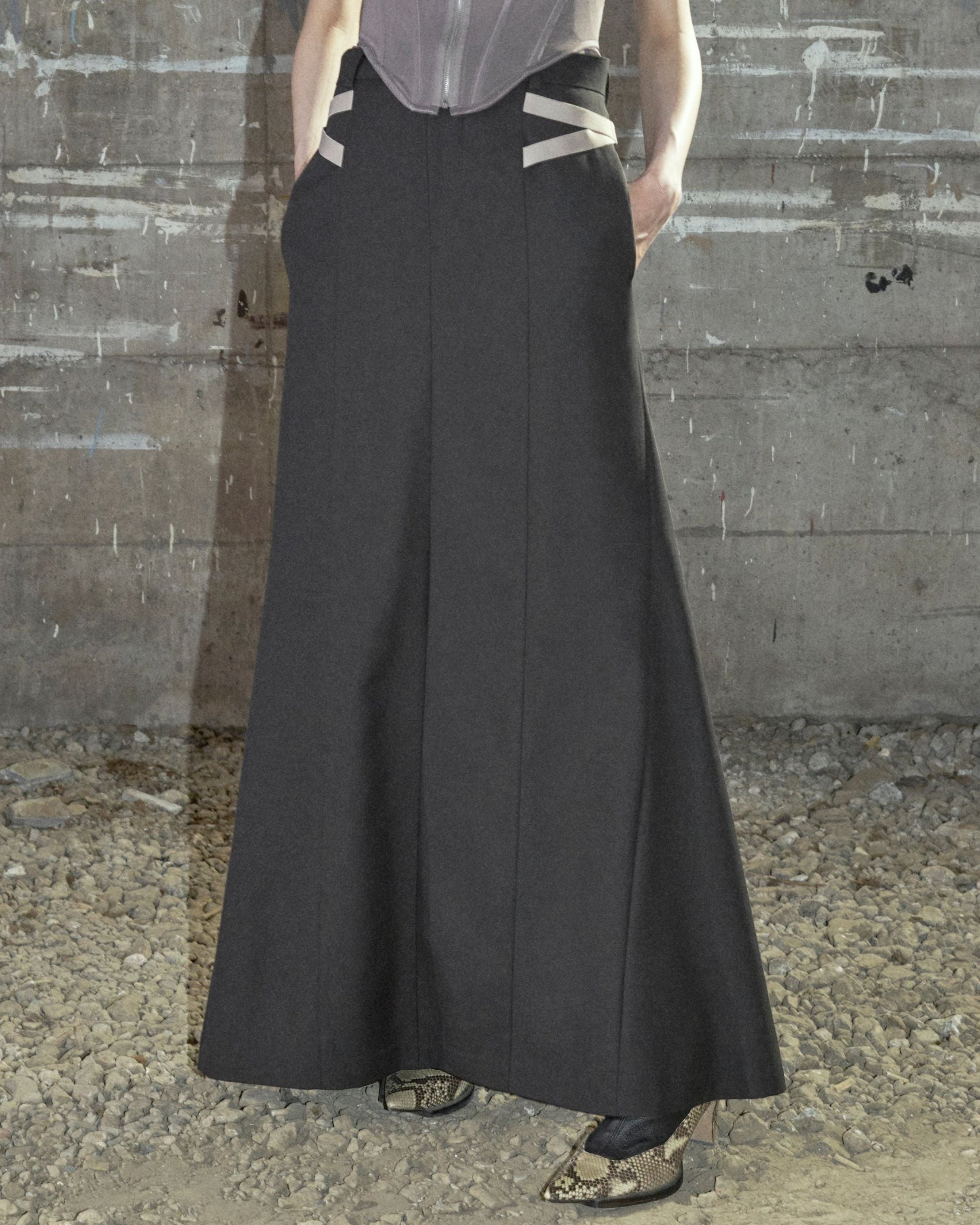 WOOL DOBBY SIDE STRAP SKIRT