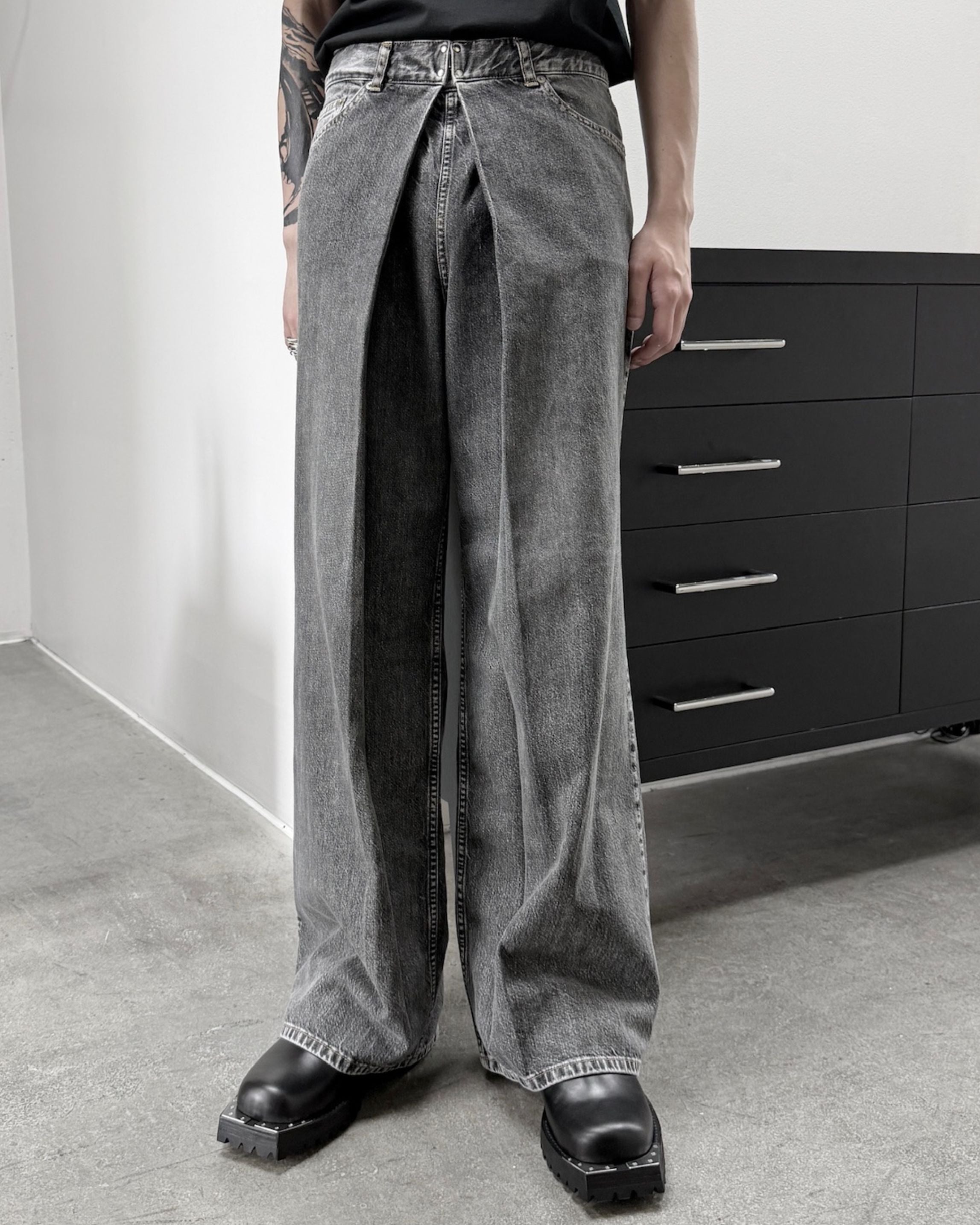 WASHED DENIM WIDE PANTS