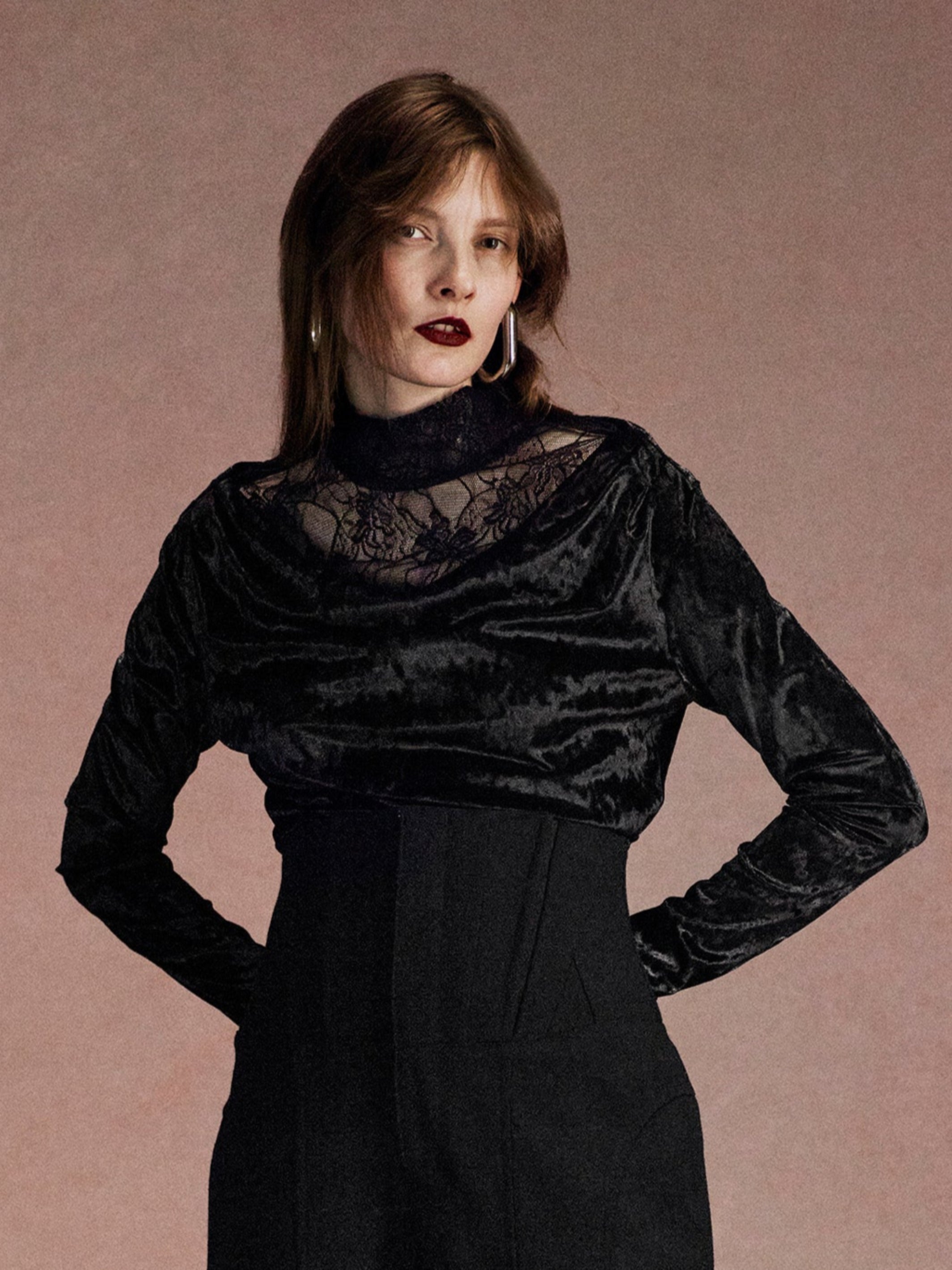 CRUSHED VELOUR GATHERED TOP
