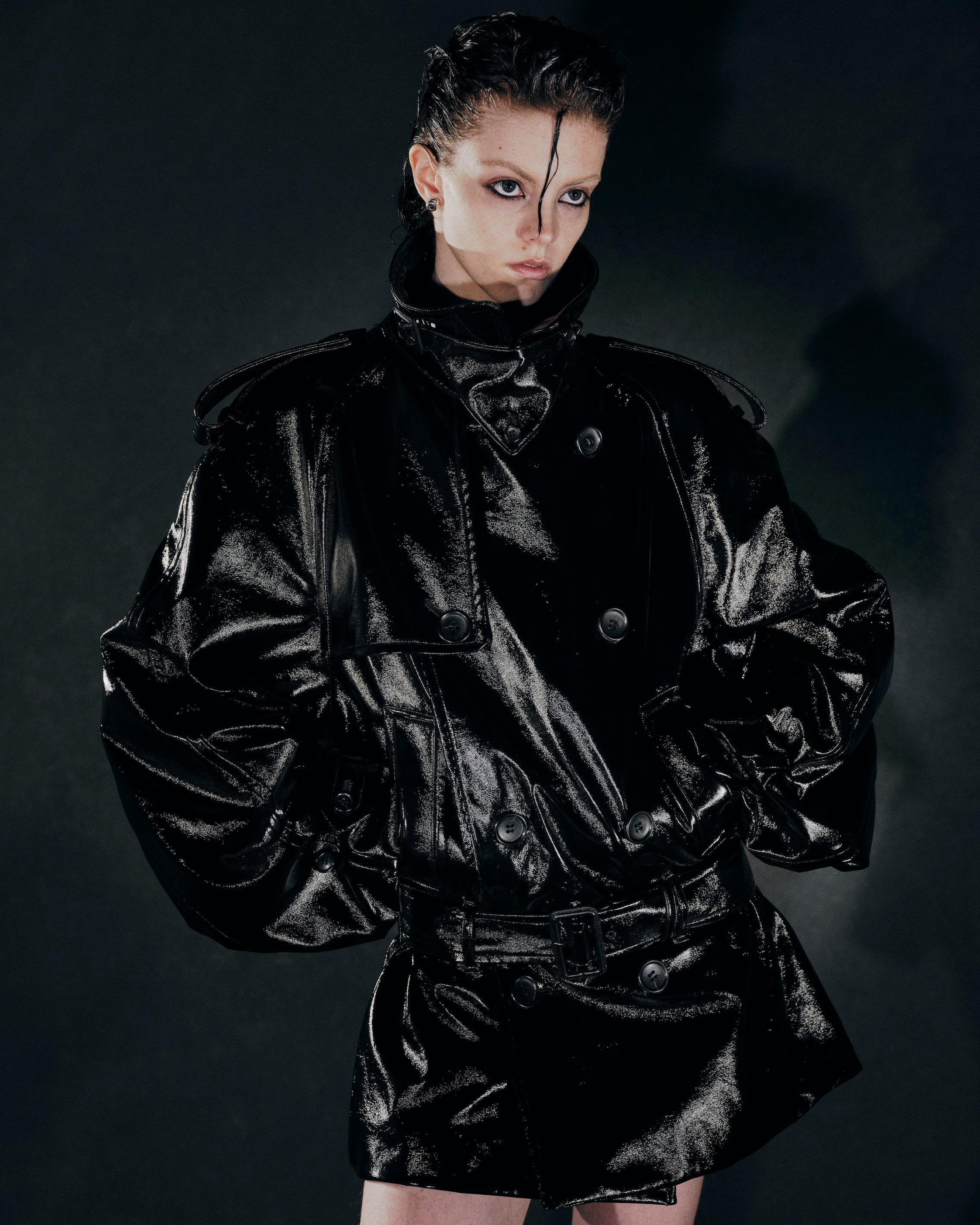 PATENT SHORT TRENCH COAT