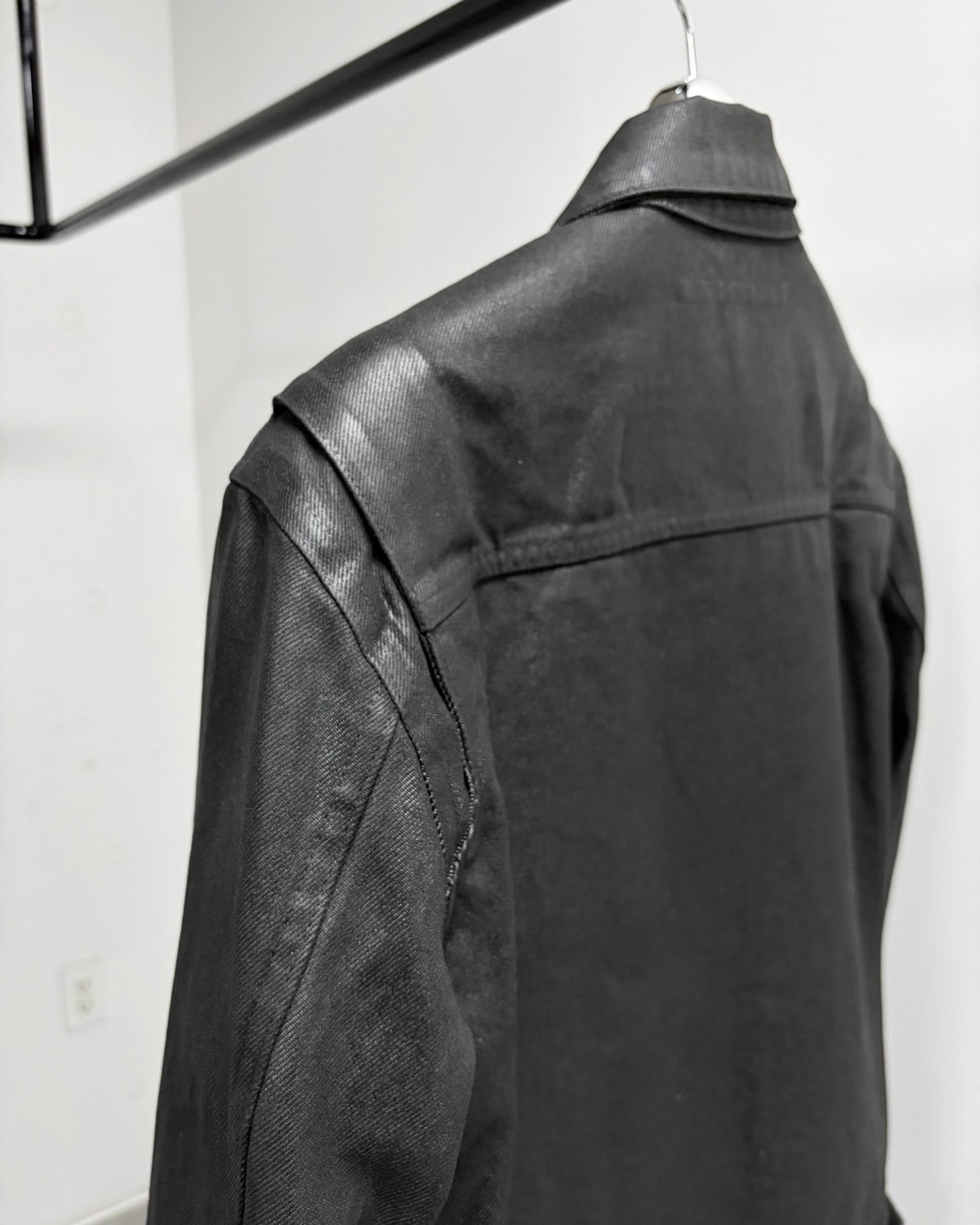 WASHED DENIM JACKET