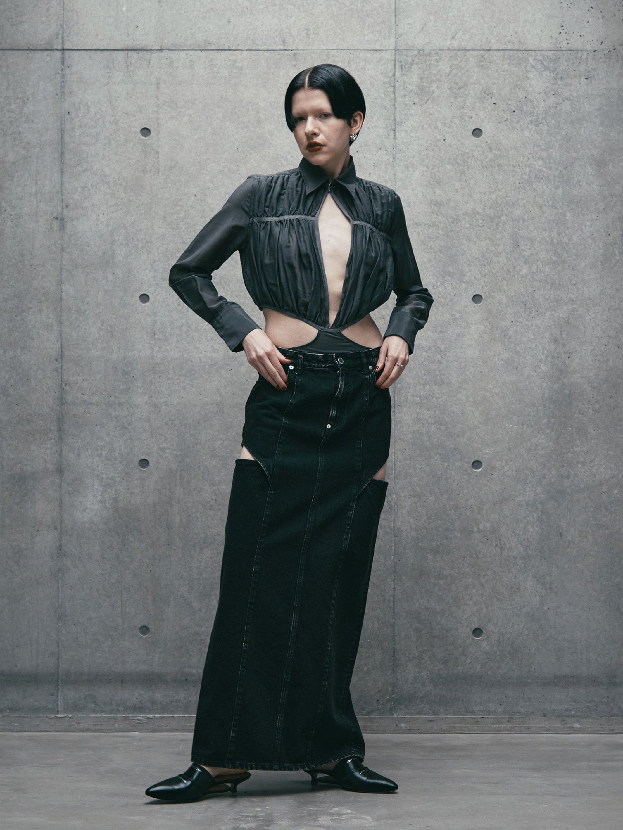 WASHED DENIM HOLLOWED OUT SKIRT