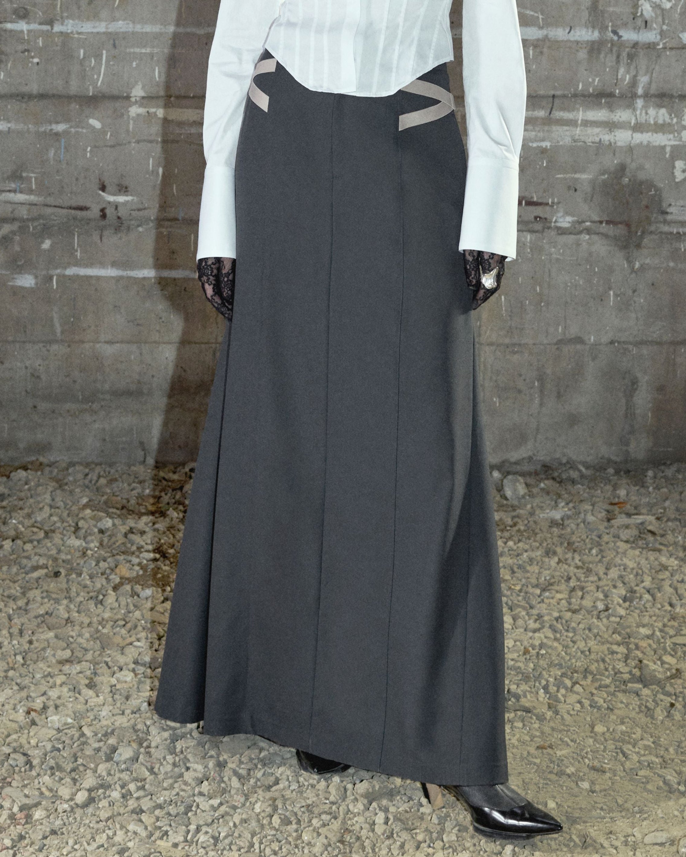 WOOL DOBBY SIDE STRAP SKIRT