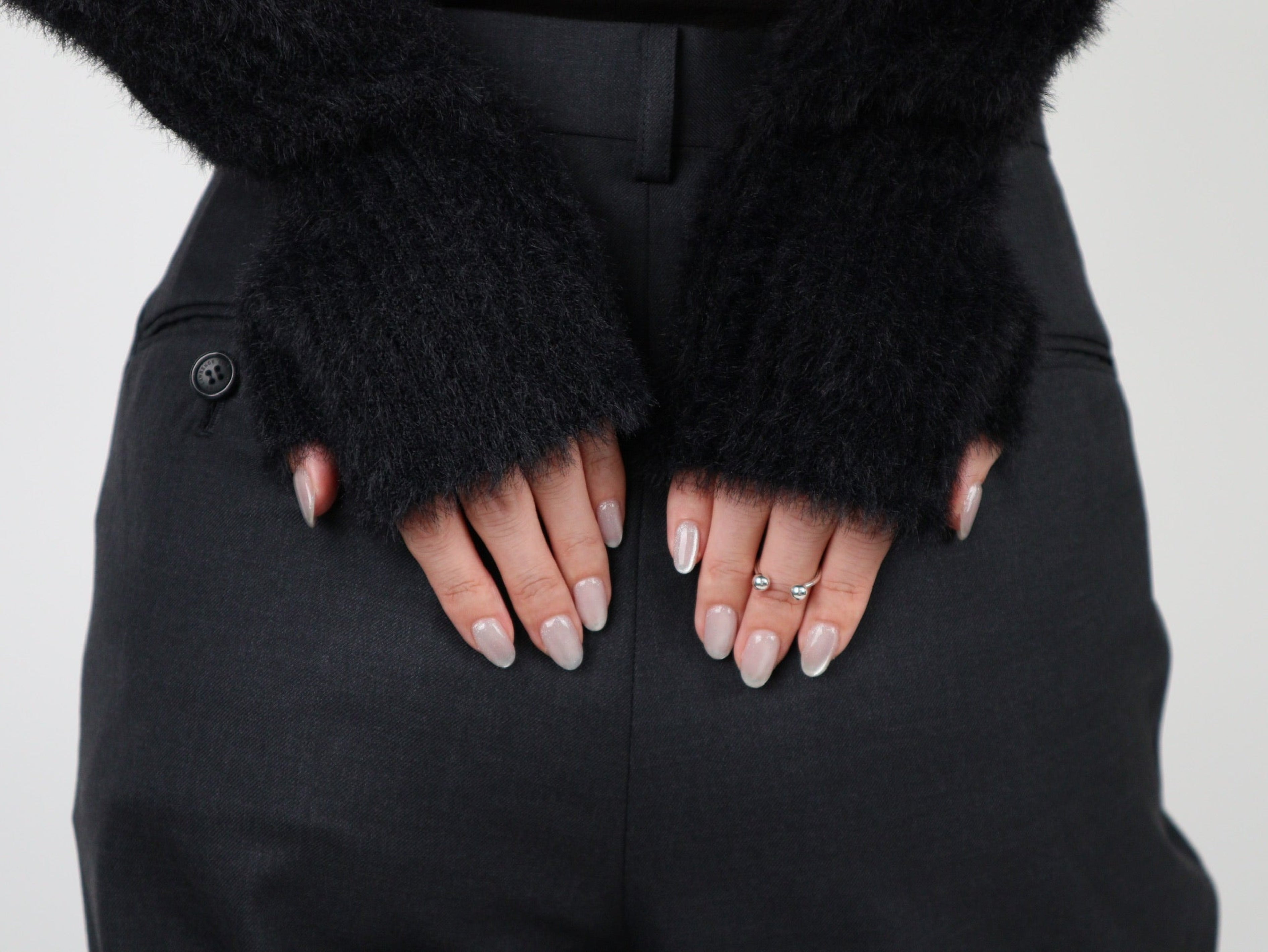 RIBBED SHAGGY FINGERLESS KNIT GLOVES