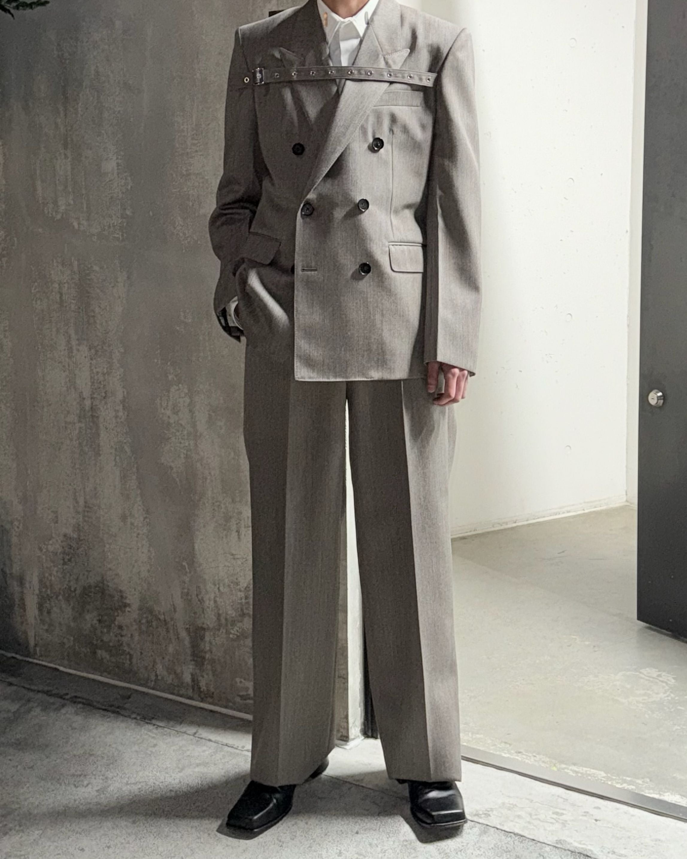 WOOL GABARDINE FRONT STRAP DOUBLE BREASTED JACKET