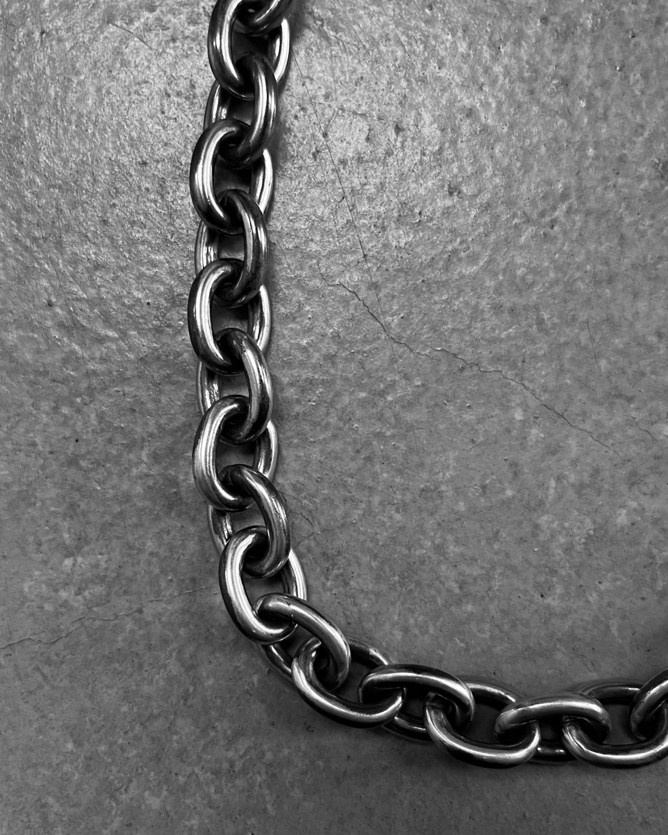 SINGLE OVAL LINK CHAIN NECKLACE