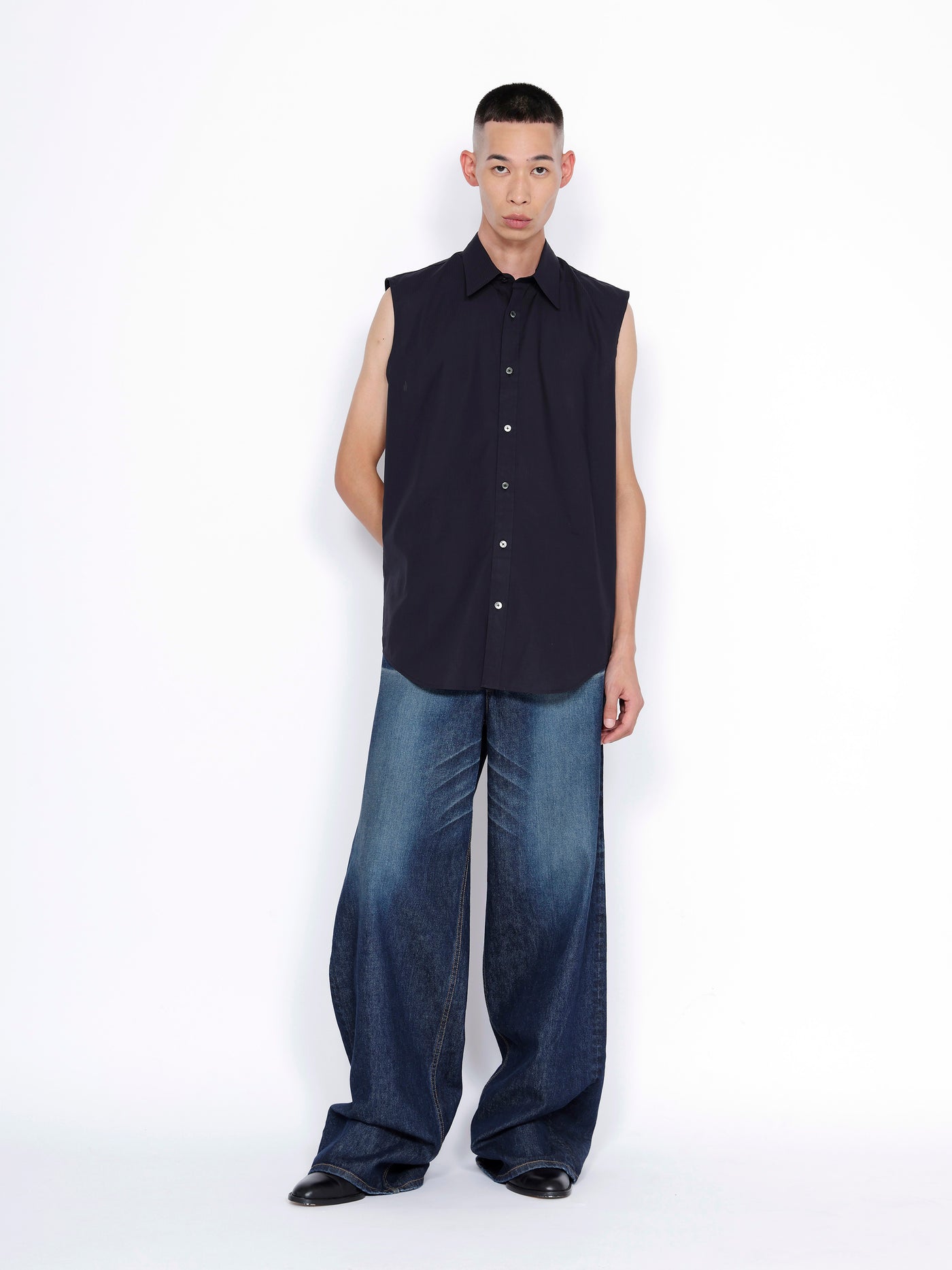 POPLIN SLEEVELESS SHIRT