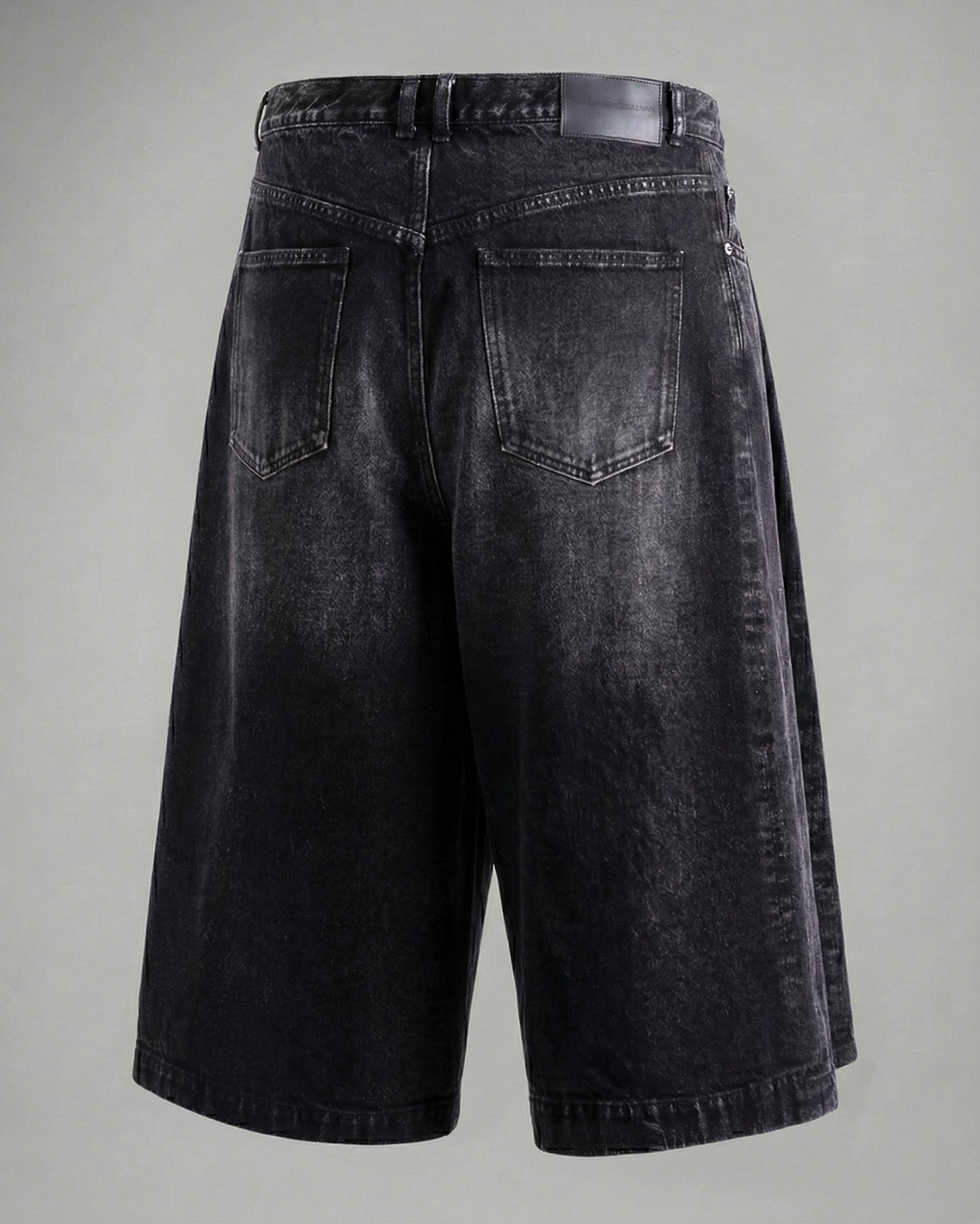 WASHED DENIM TUCKED WIDE SHORTS