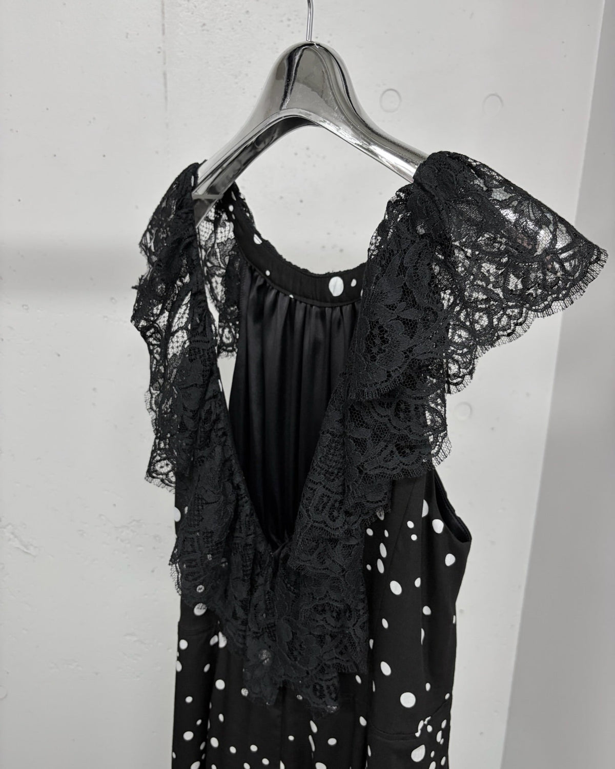 RANDOM DOT SLIP DRESS
