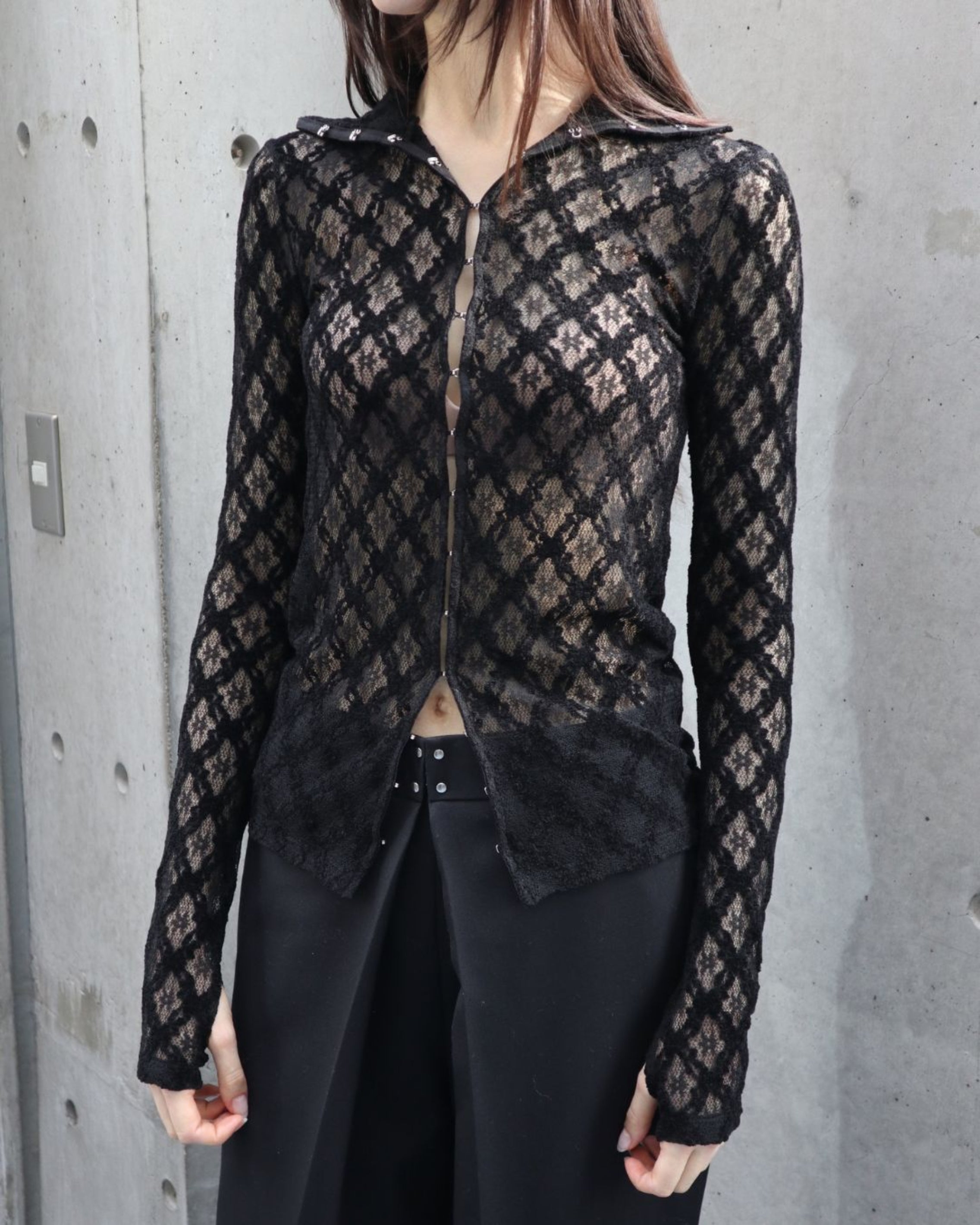 LACE HI NECK TOP