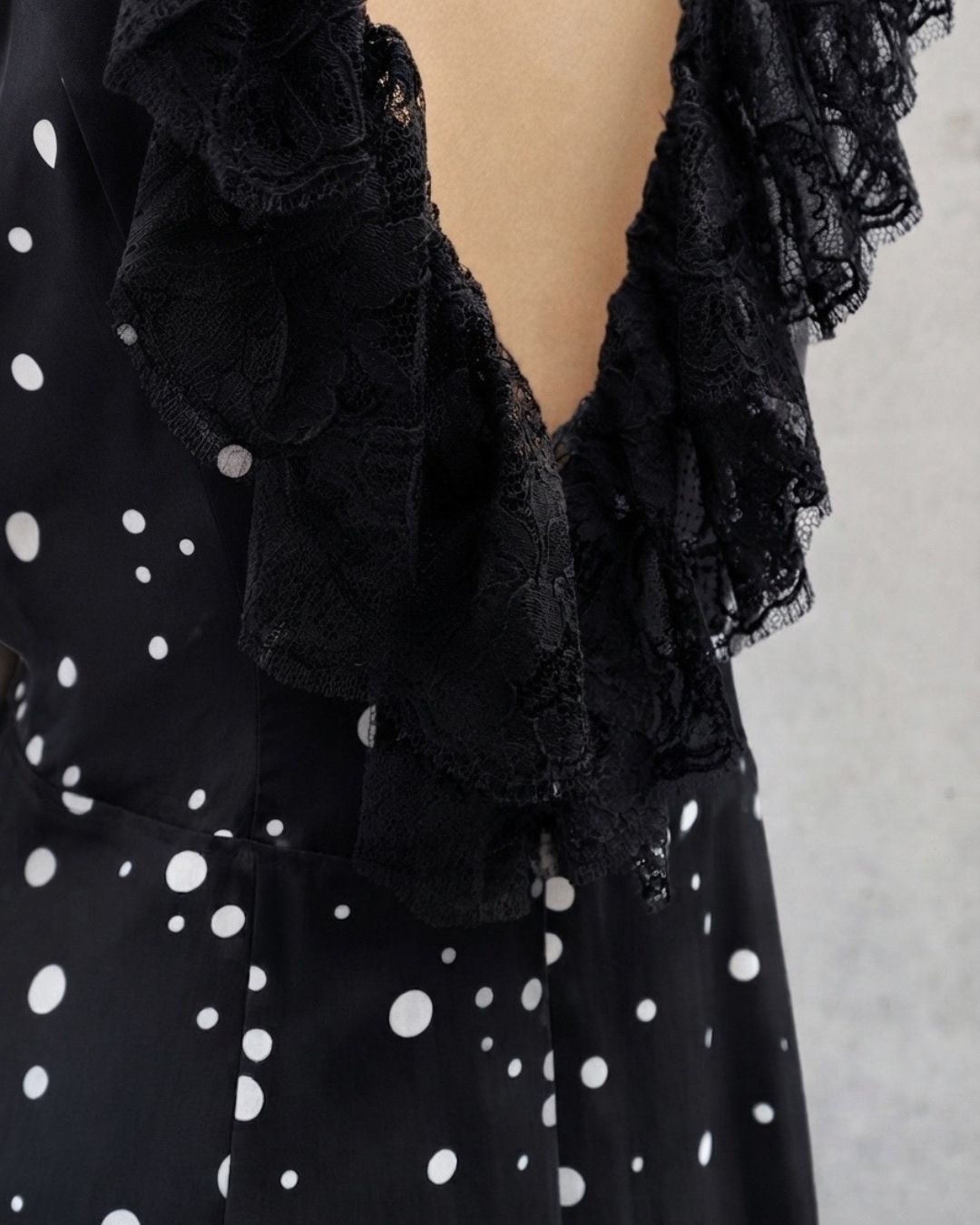 RANDOM DOT SLIP DRESS