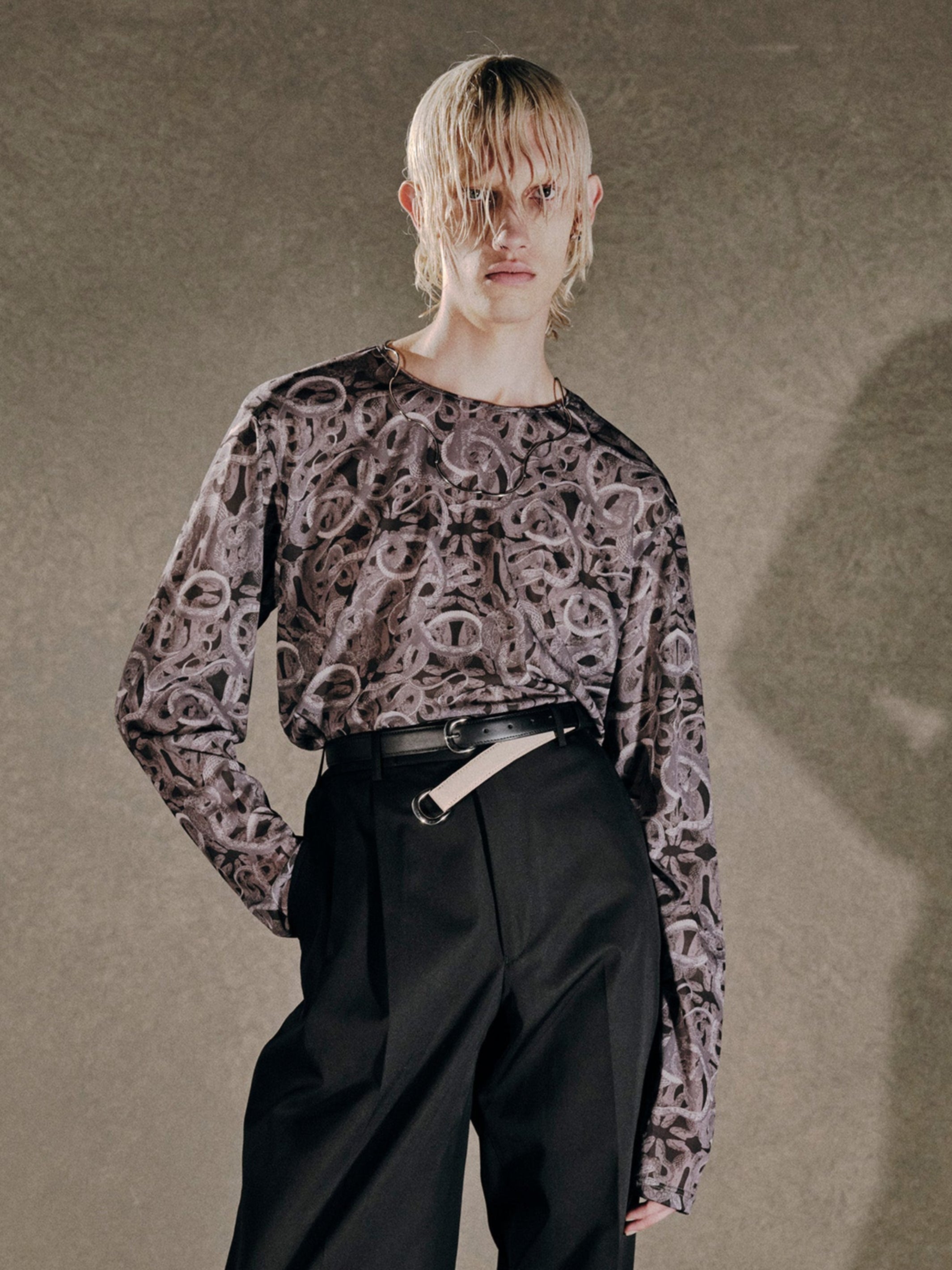 ALL OVER PRINT CREW NECK TOP
