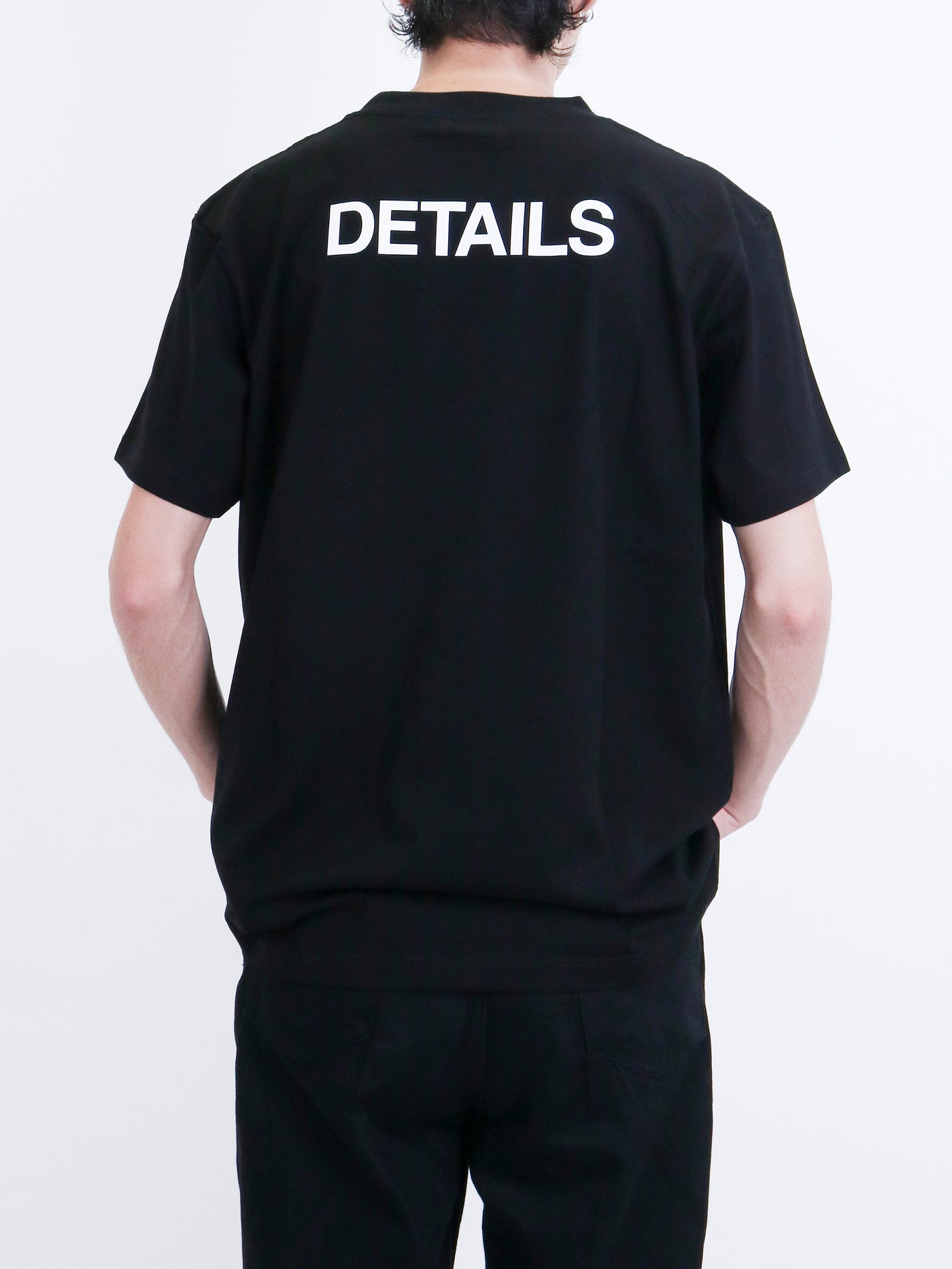 "Less -Details" T -Shirt