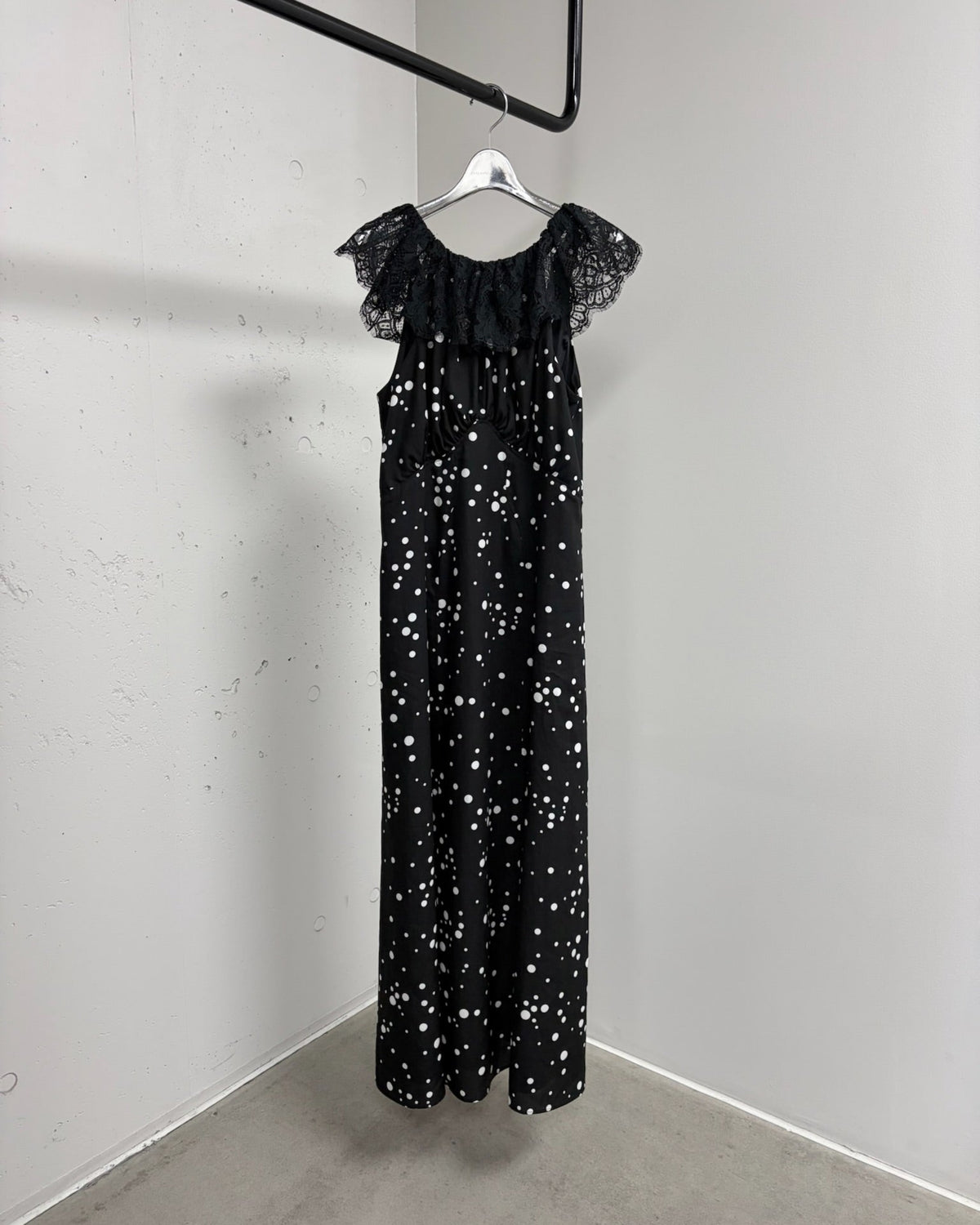 RANDOM DOT SLIP DRESS