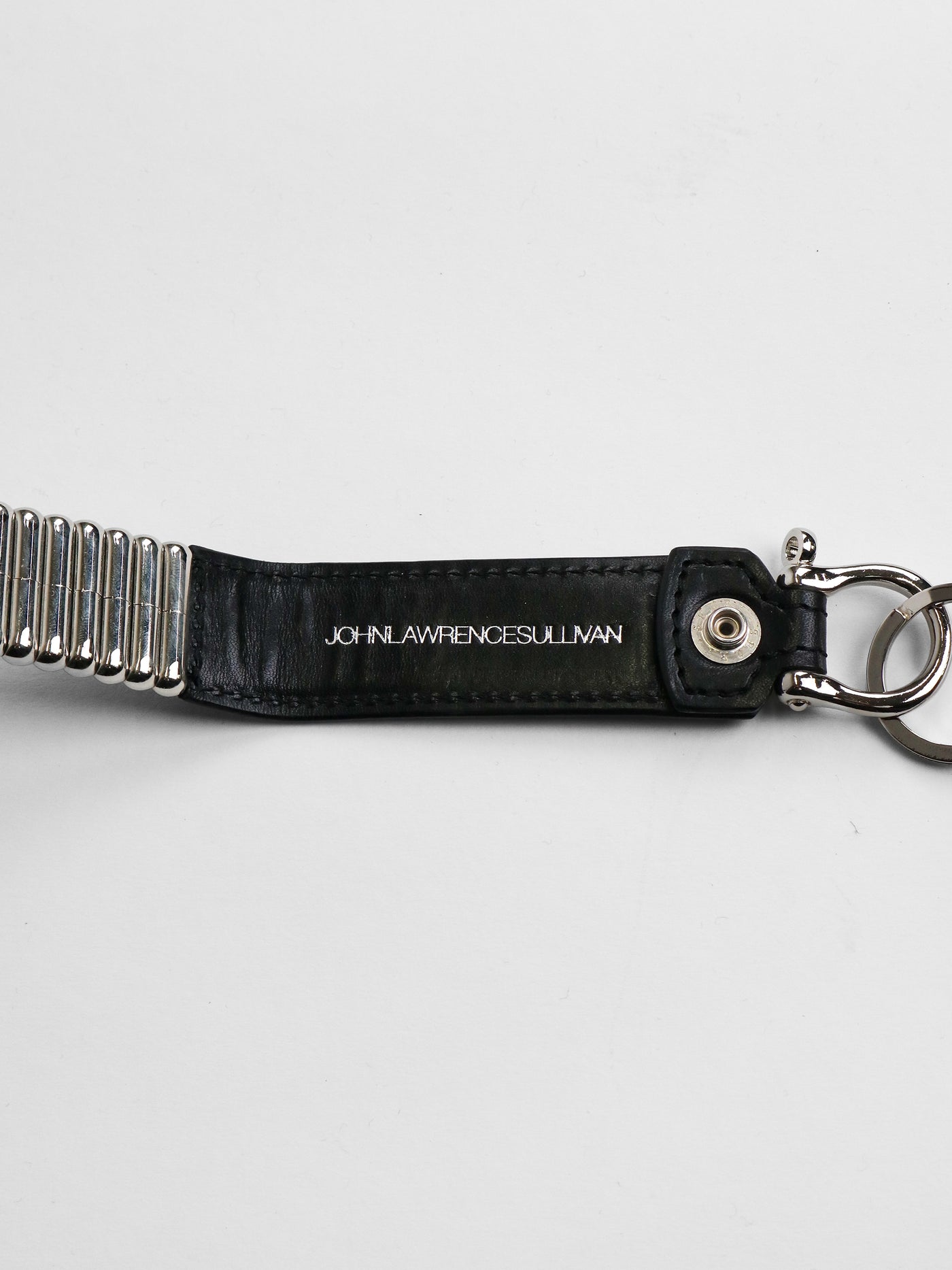 LEATHER KEY HOLDER WITH METAL PARTS