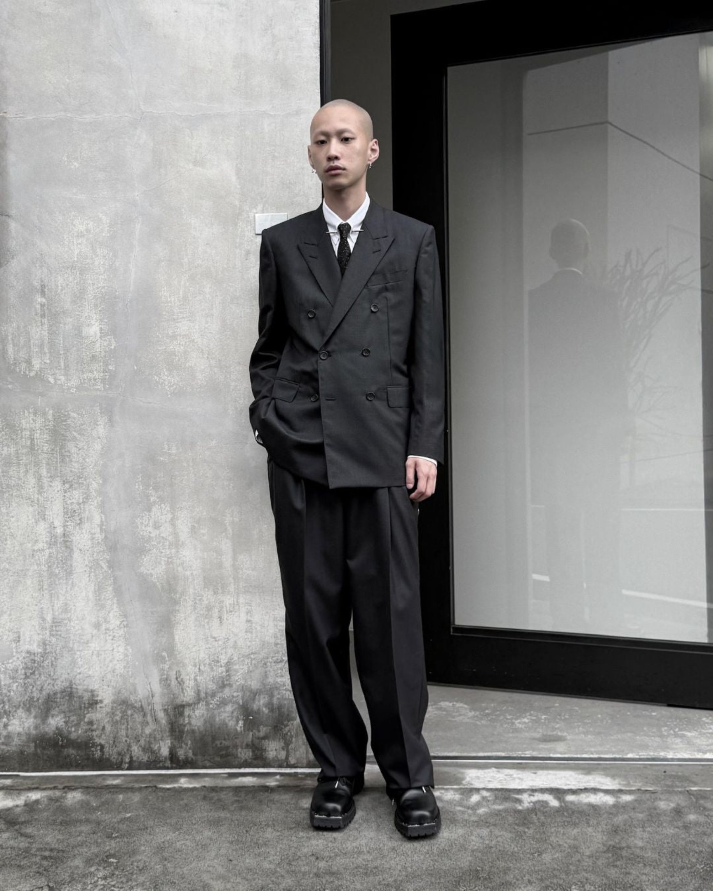 BROADCLOTH PIN-HOLE COLLAR SHIRT WITH STUD PIN