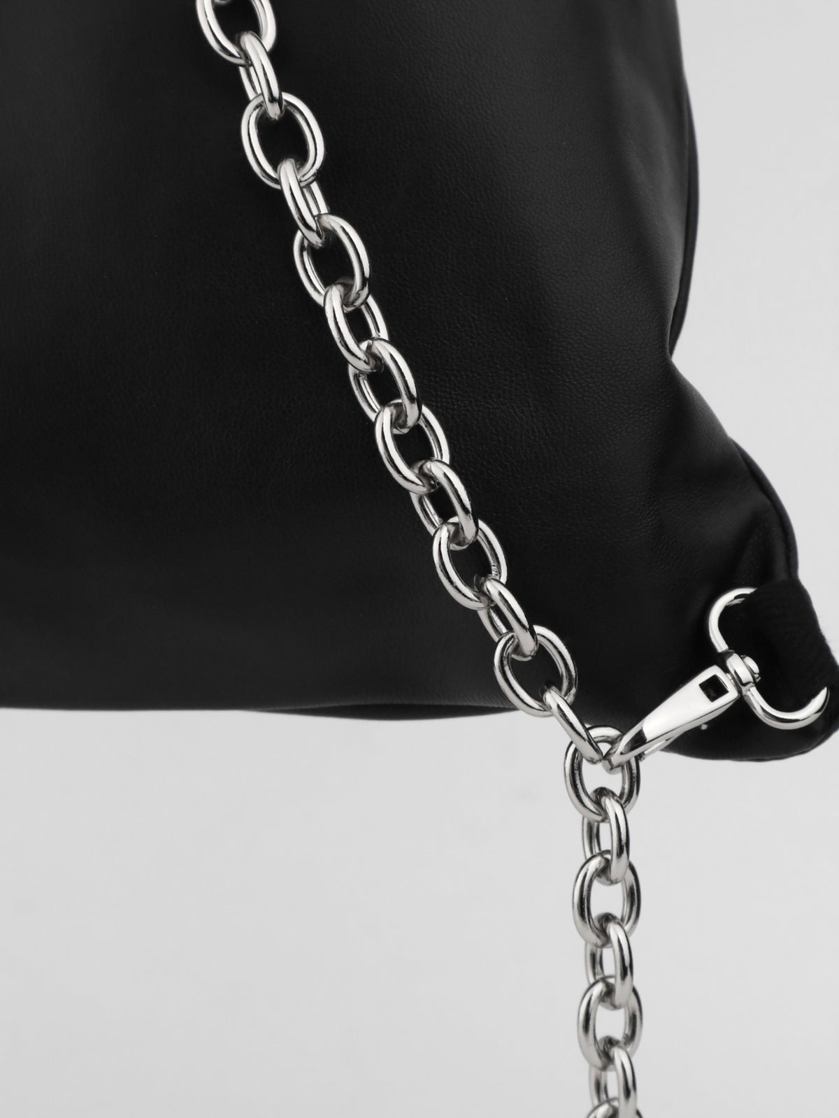 LEATHER NAPSAC