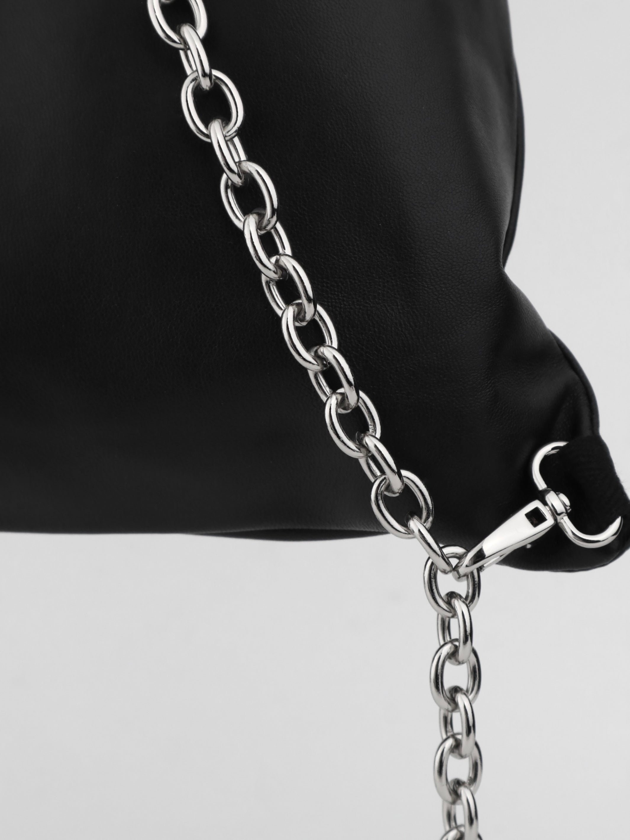 LEATHER NAPSAC