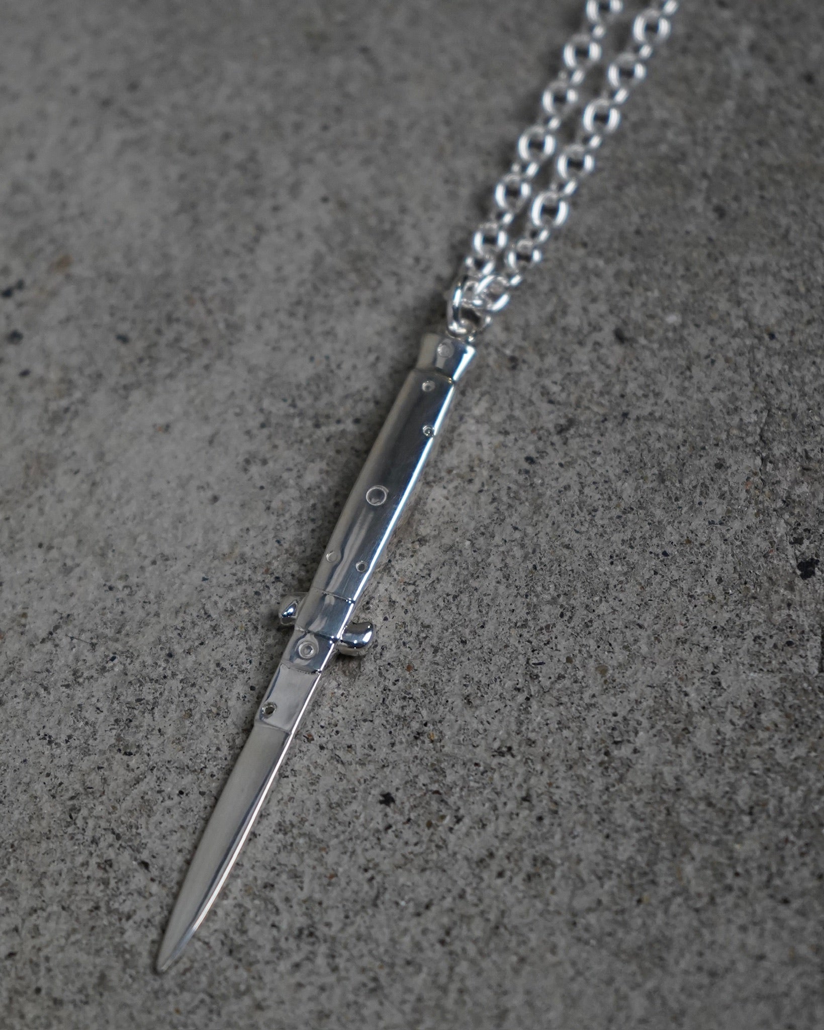 KNIFE NECKLACE