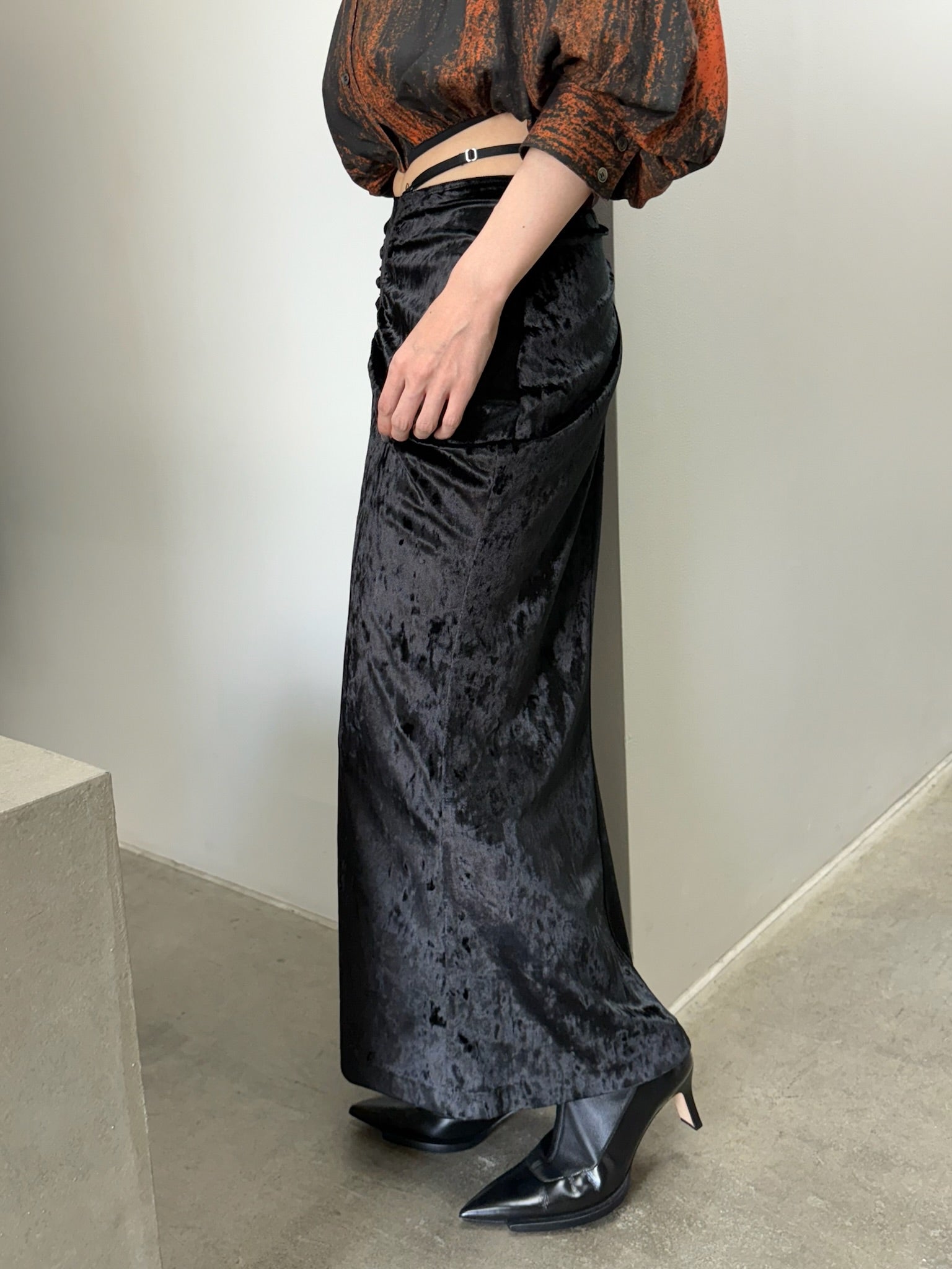 CRUSHED VELOUR GATHERED SKIRT