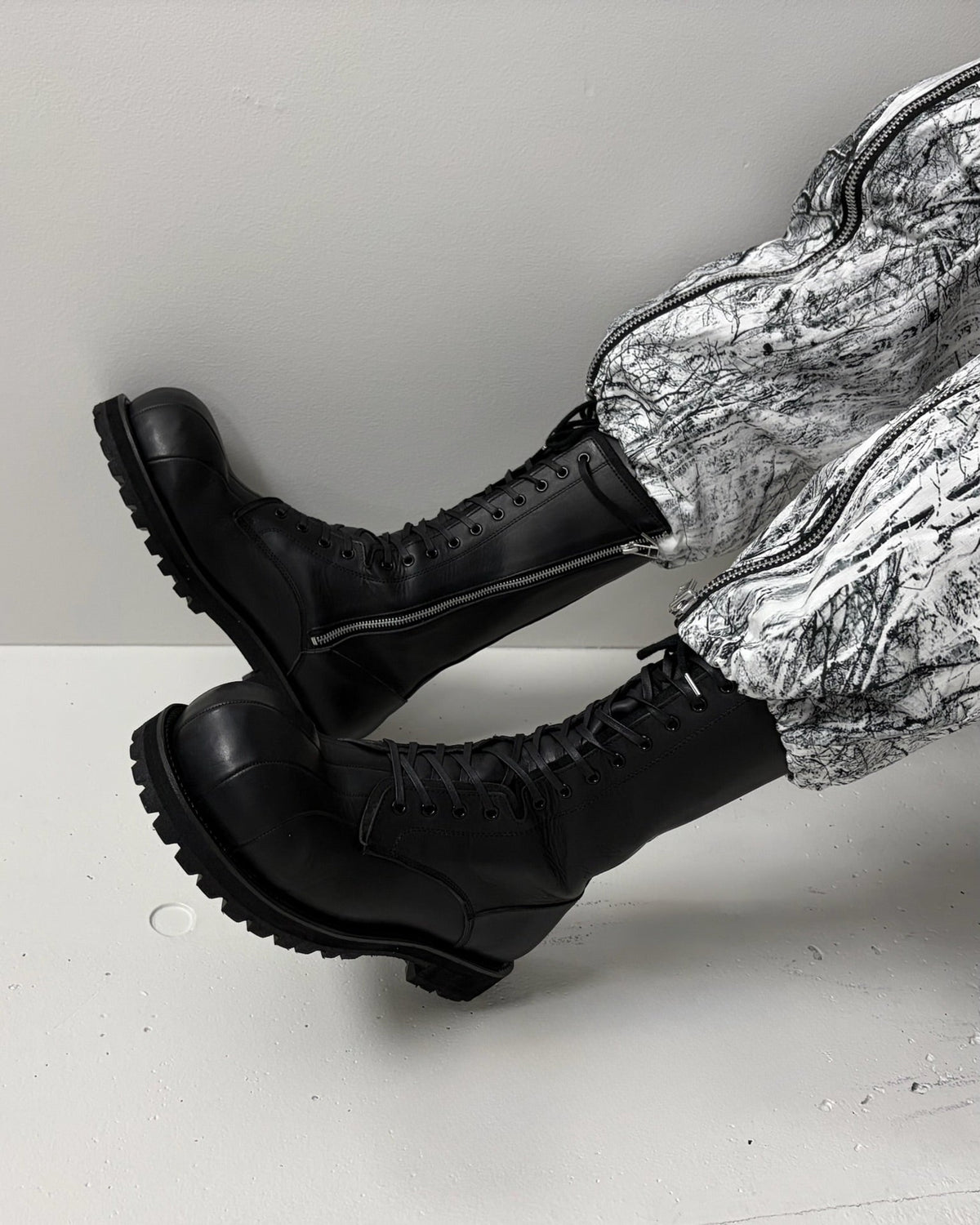 LACE-UP BOOTS 14HOLES
