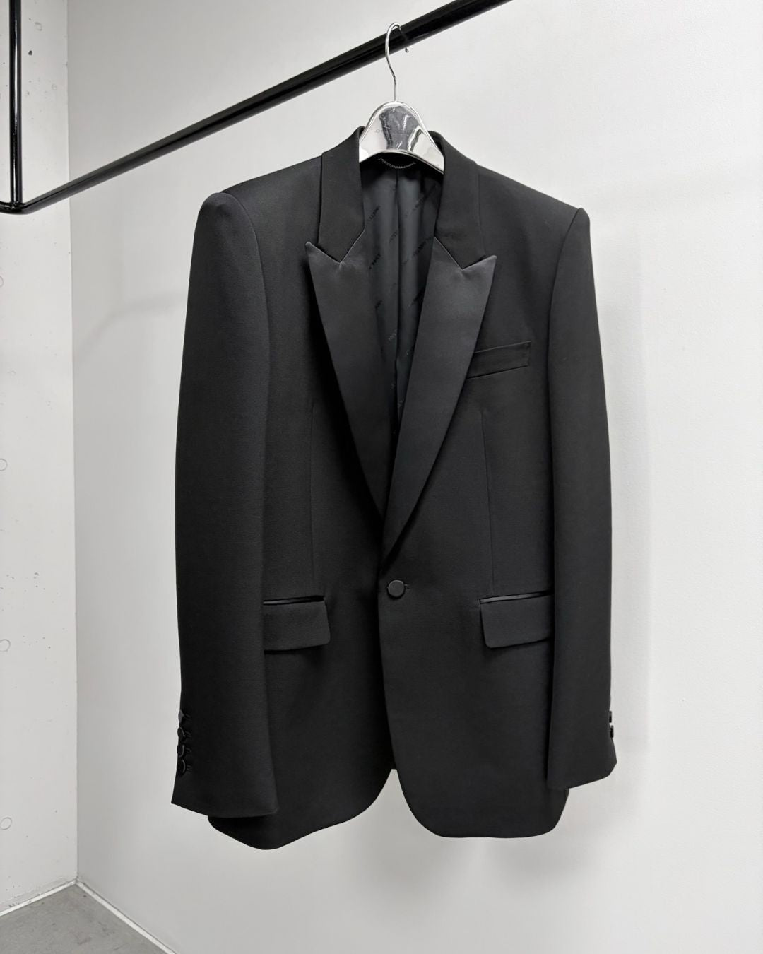 DOESKIN SINGLE BREASTED DINNER JACKET