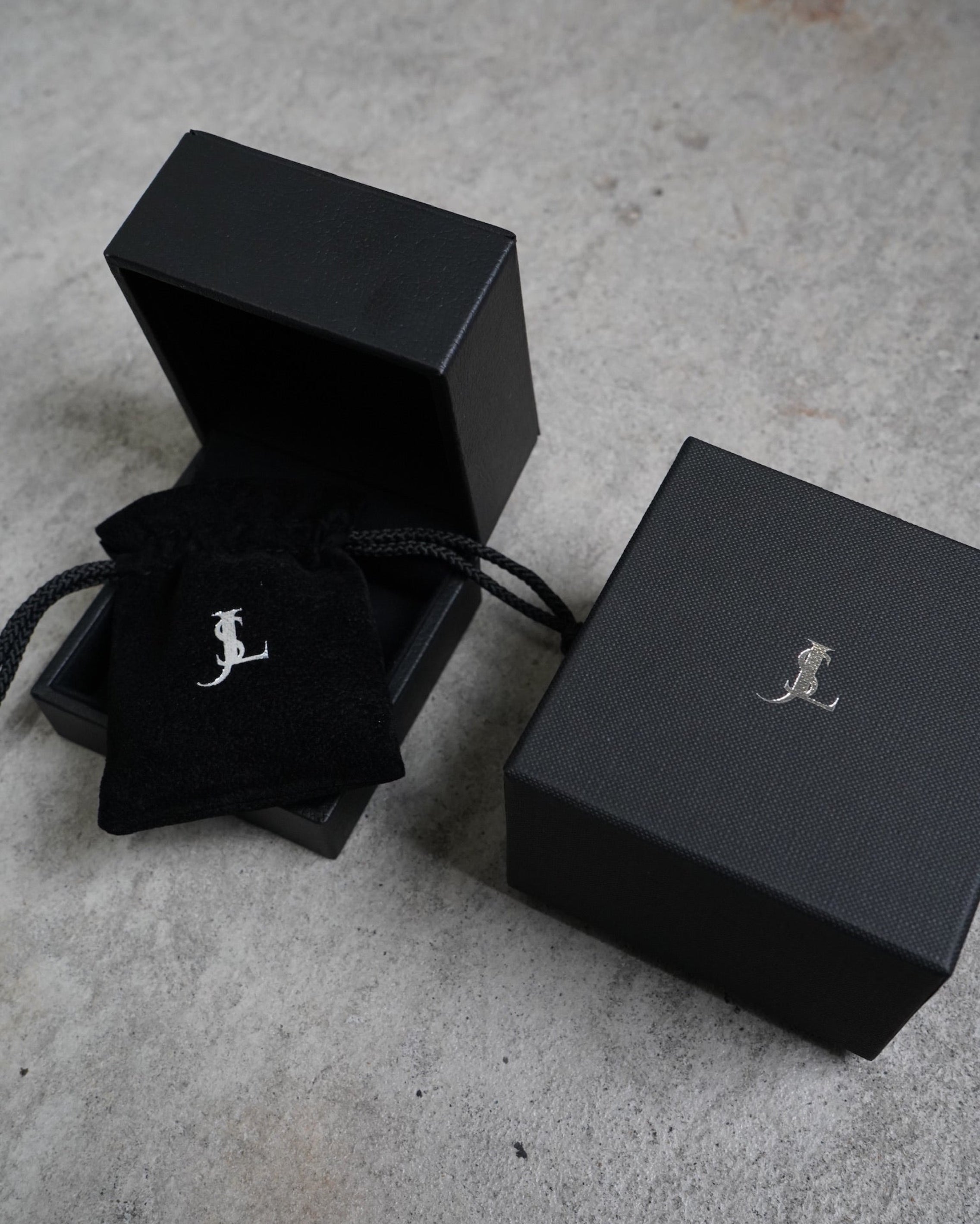 OVAL LINK CHAIN LAPEL PINS