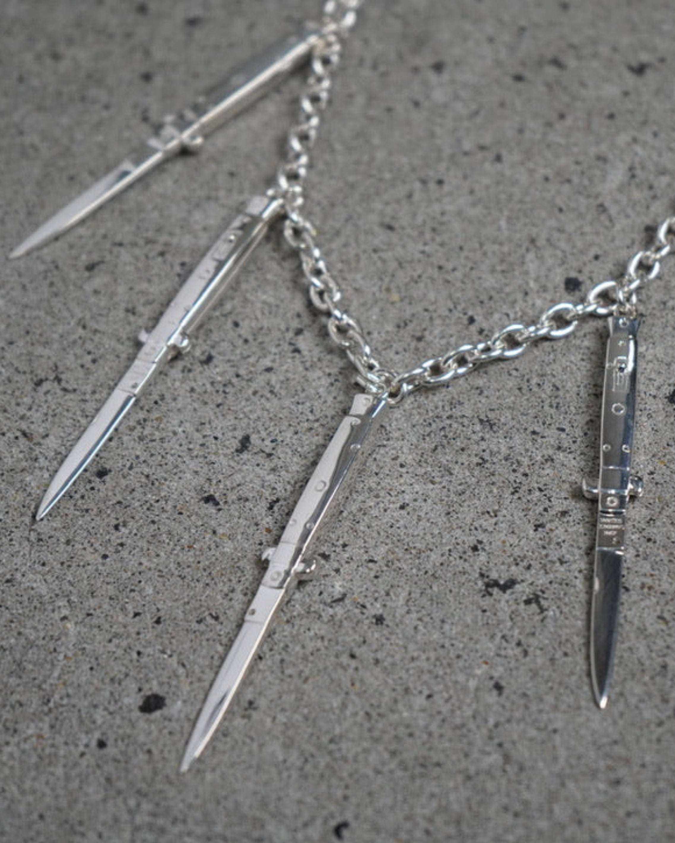 5TH KNIVES NECKLACE