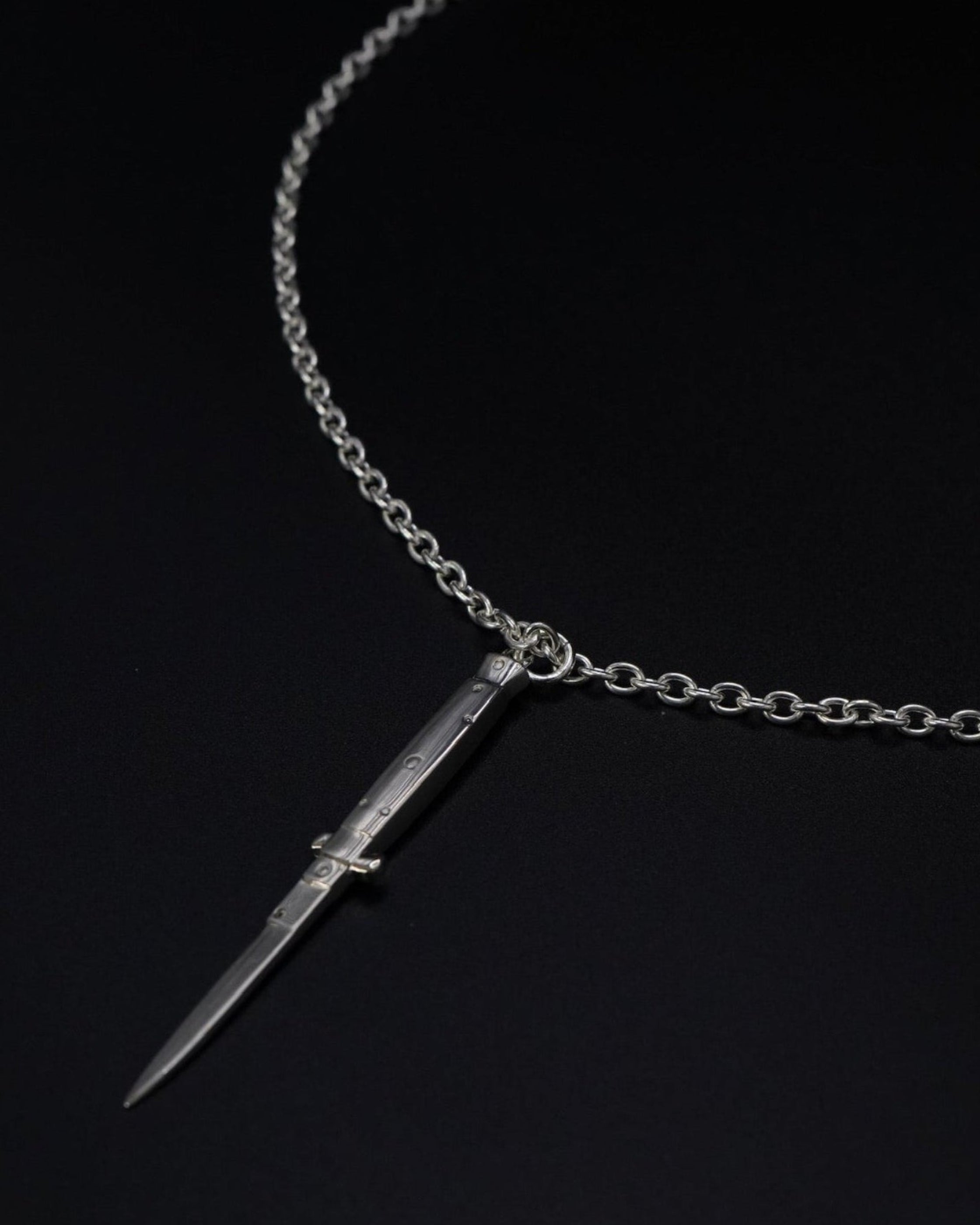 KNIFE NECKLACE