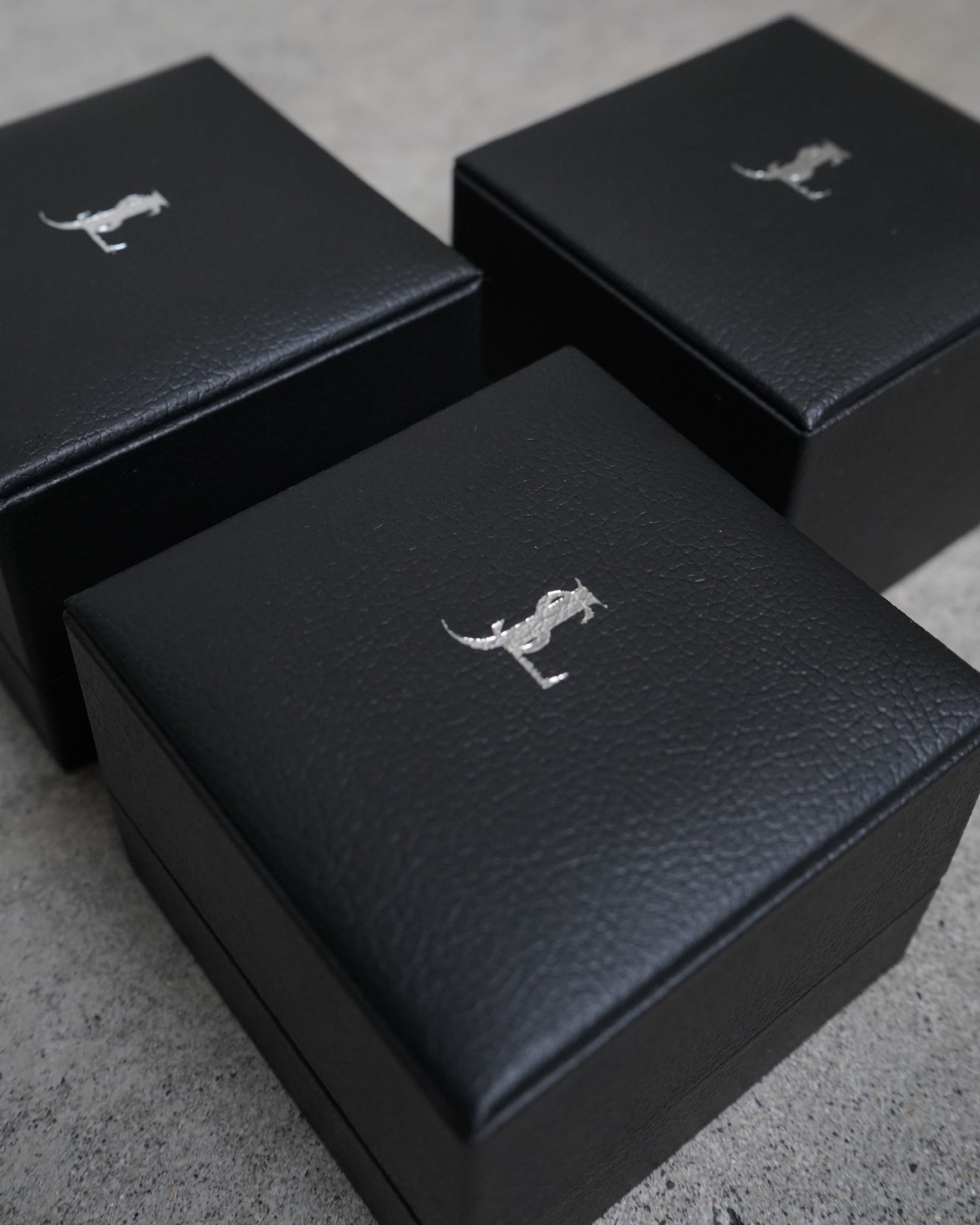 OVAL LINK CHAIN LAPEL PINS