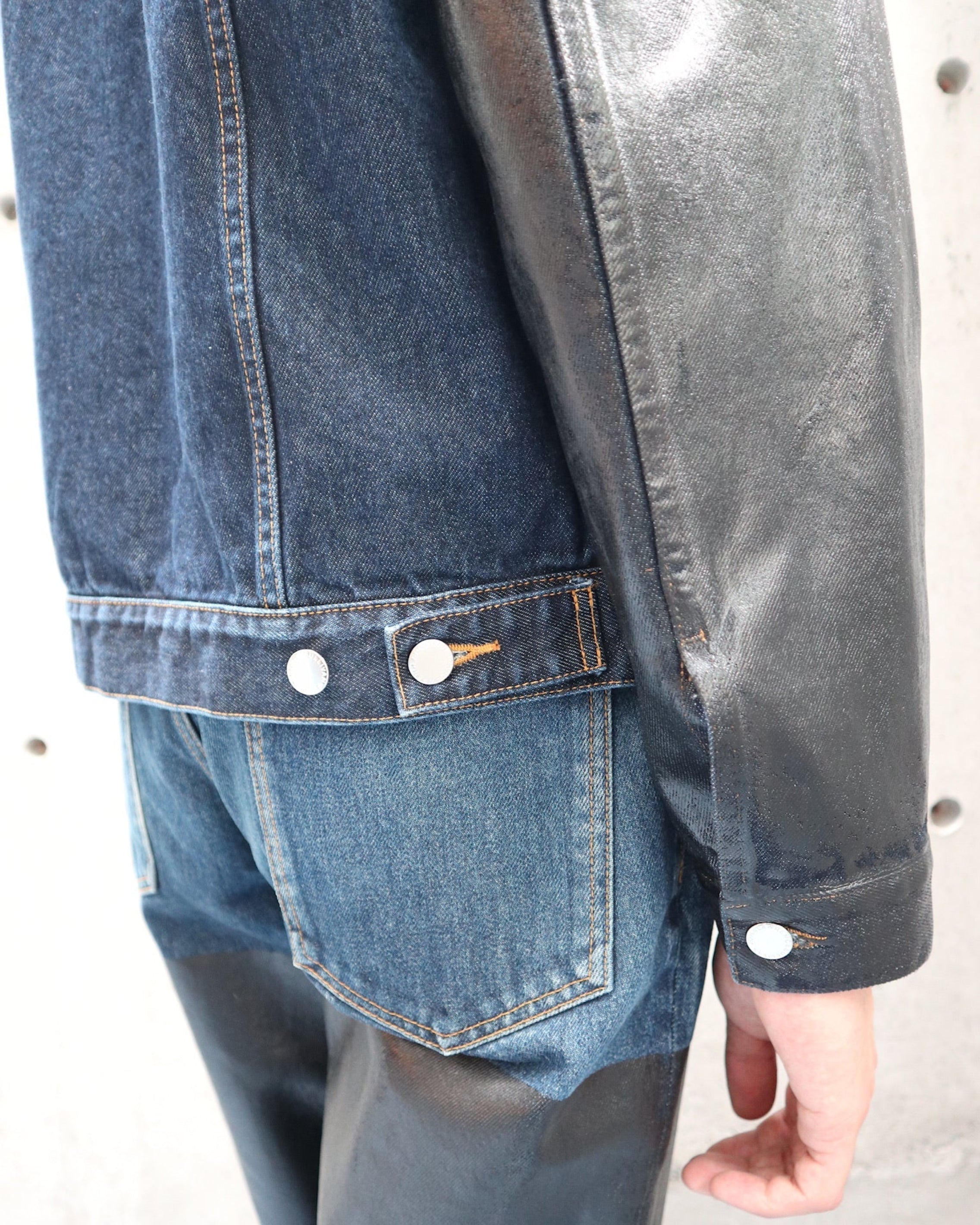 COATED SLEEVE DENIM JACKET