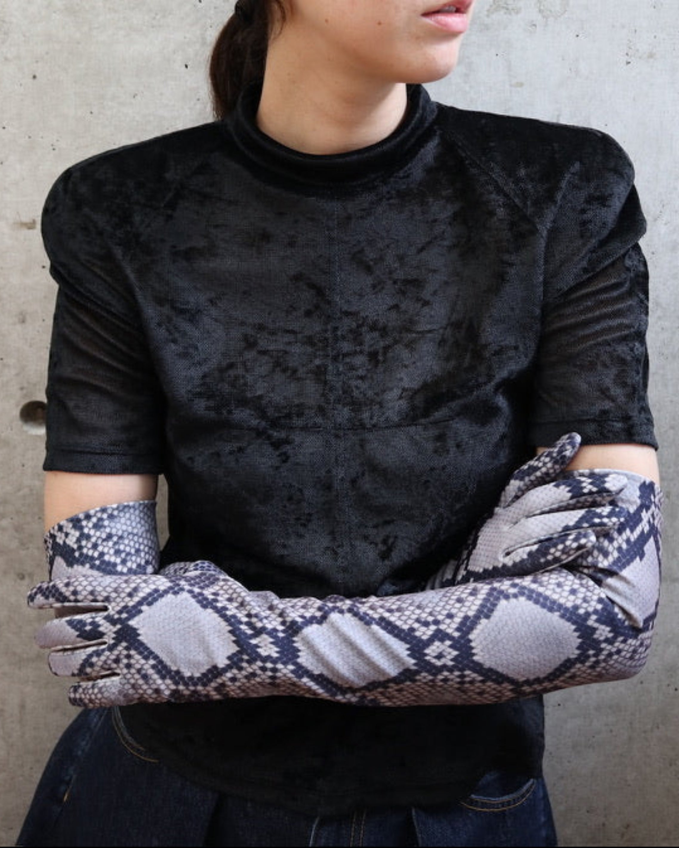 PYTHON PRINT LONG GLOVES