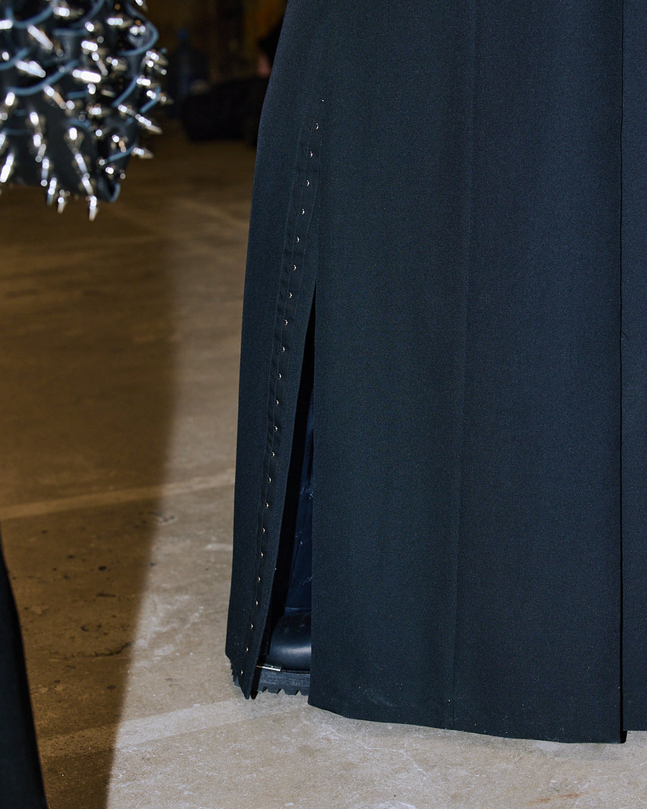 WOOL GABARDINE SLIT SKIRT