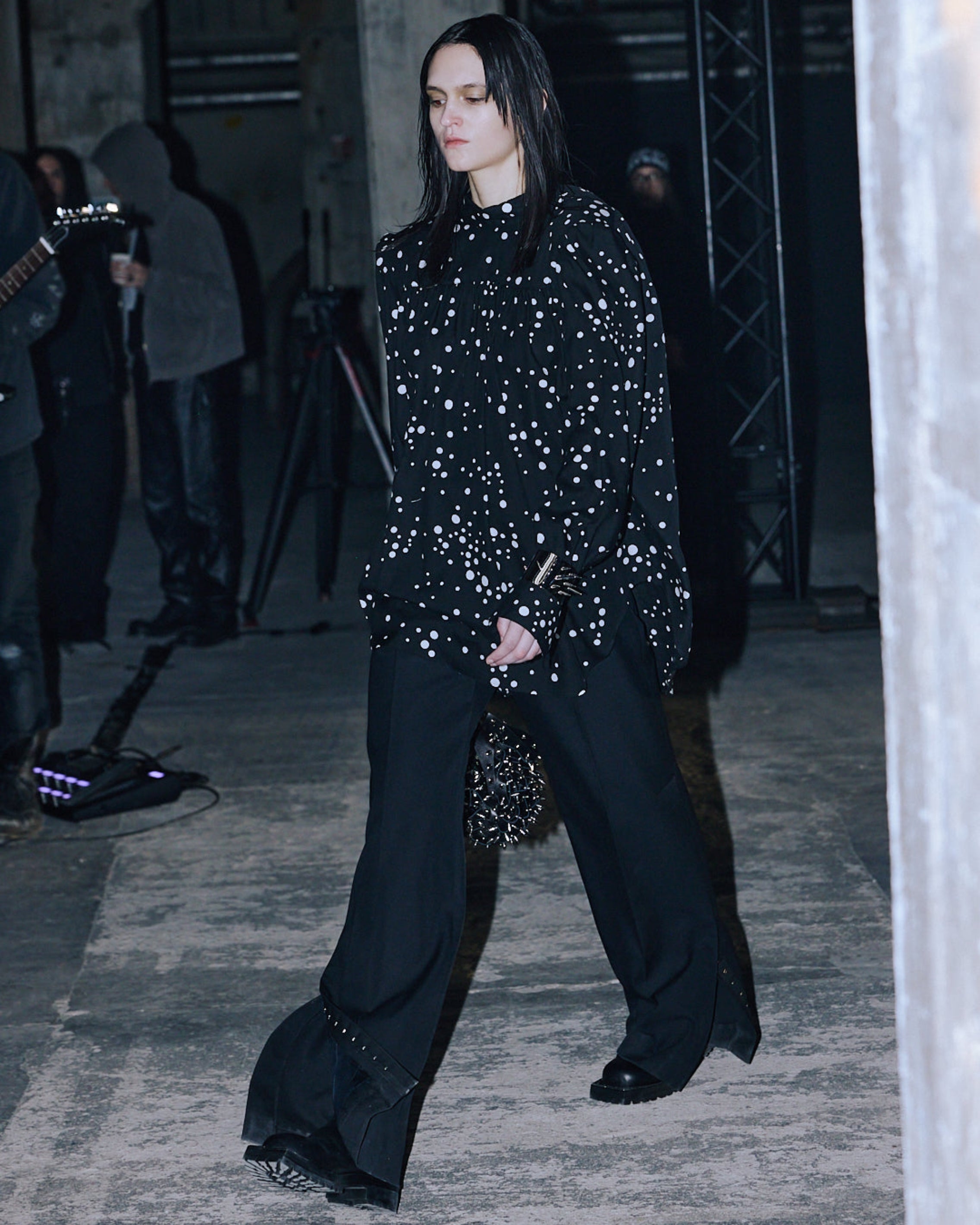 WOOL GABARDINE SLIT TROUSERS