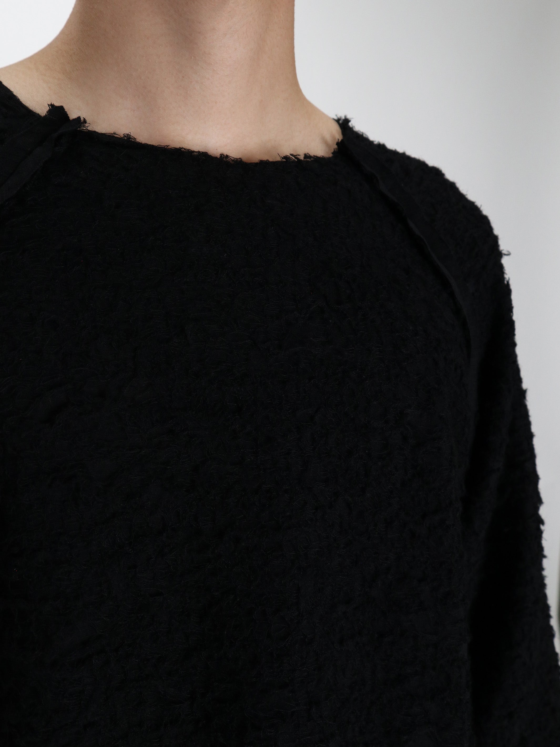 WOOL JACQUARD CUT-OUT CREW NECK TOP